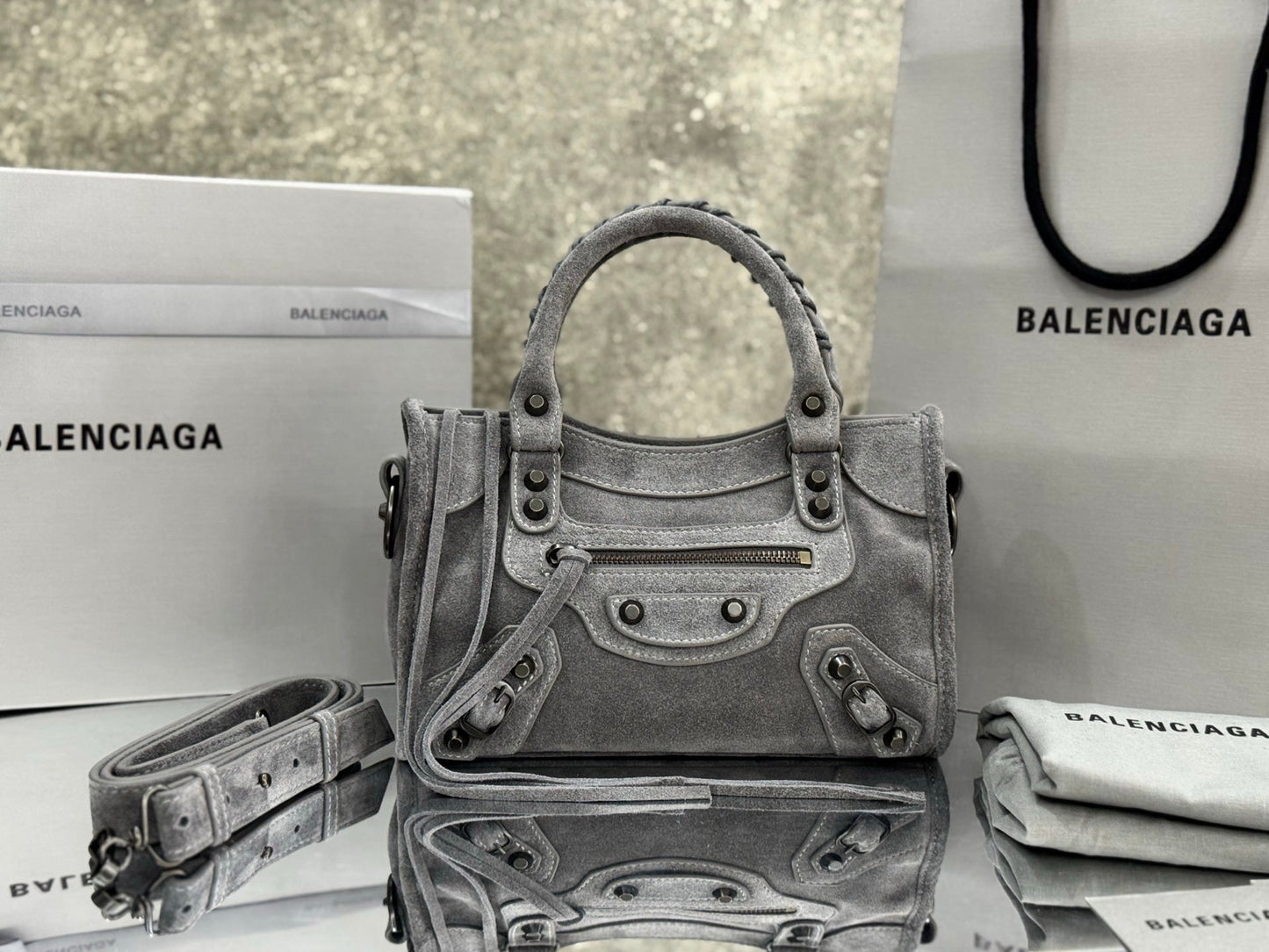 new-luxury-designer-bags-nm24899