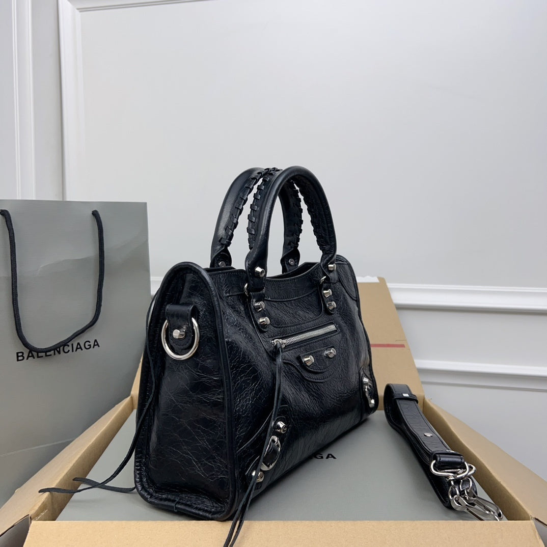 new-designer-premium-bags-nm24020
