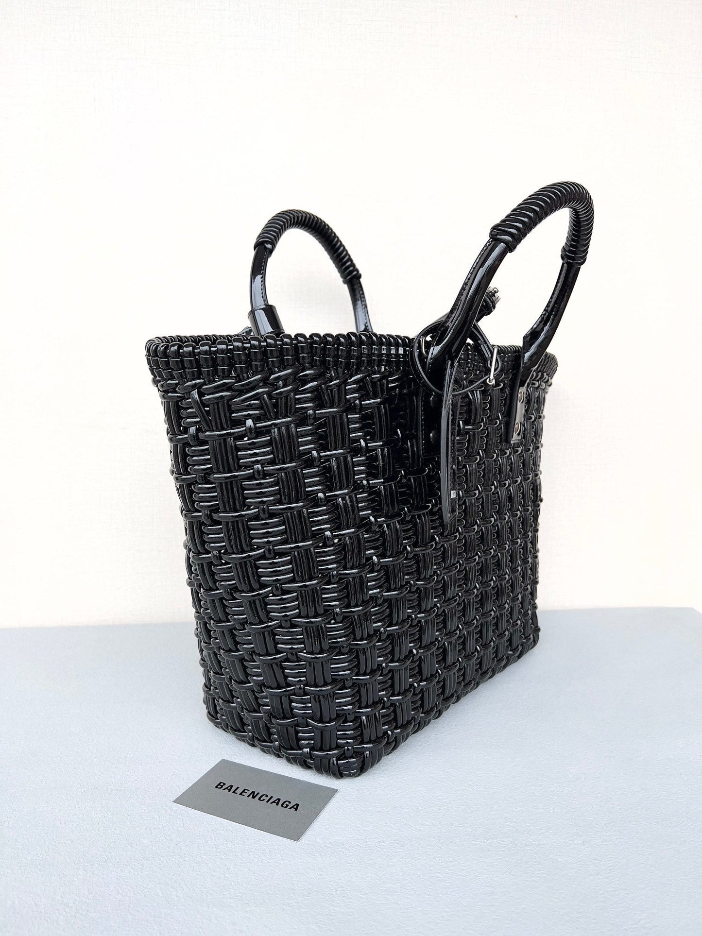 new-luxury-designer-bags-nm24063