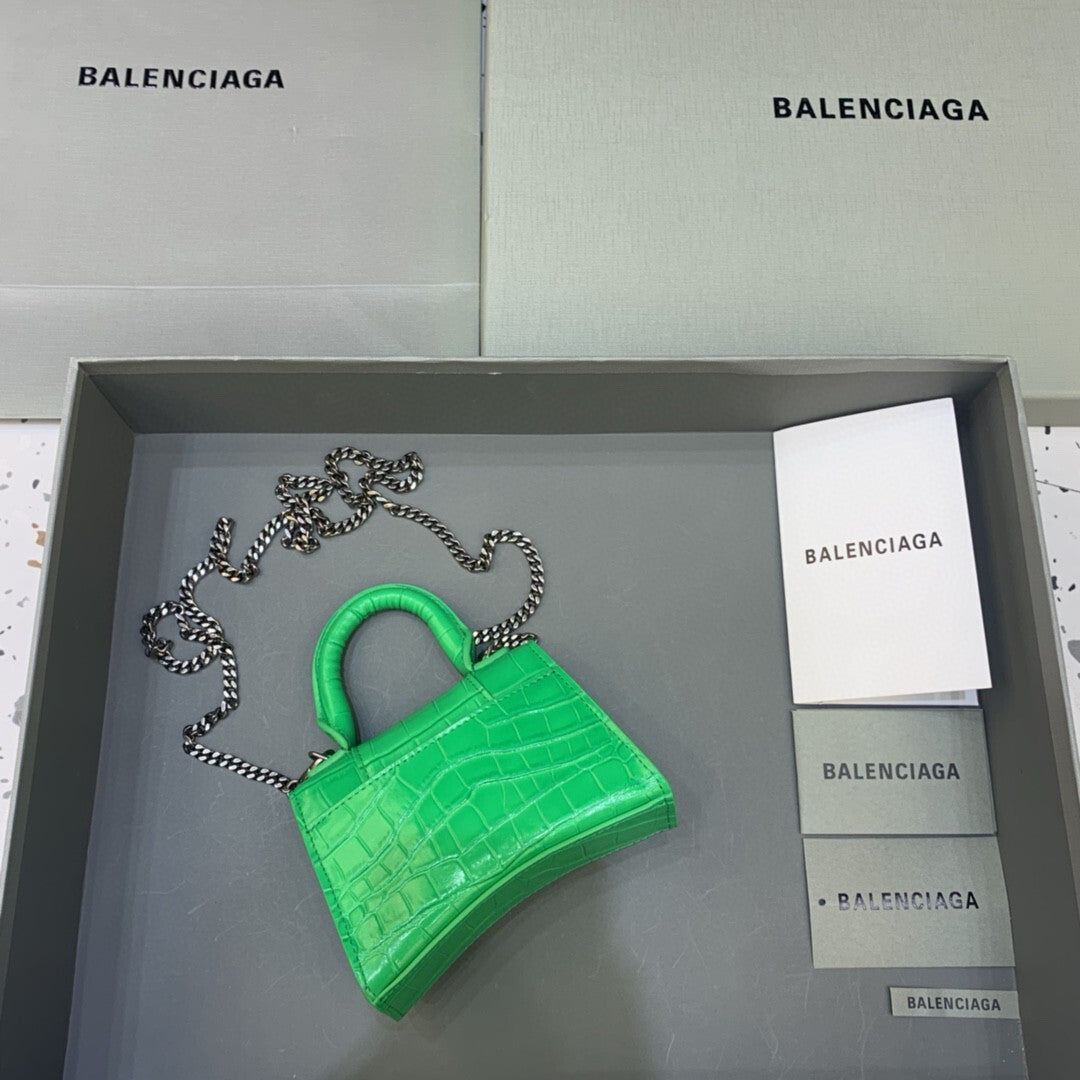new-luxury-designer-bags-nm24795