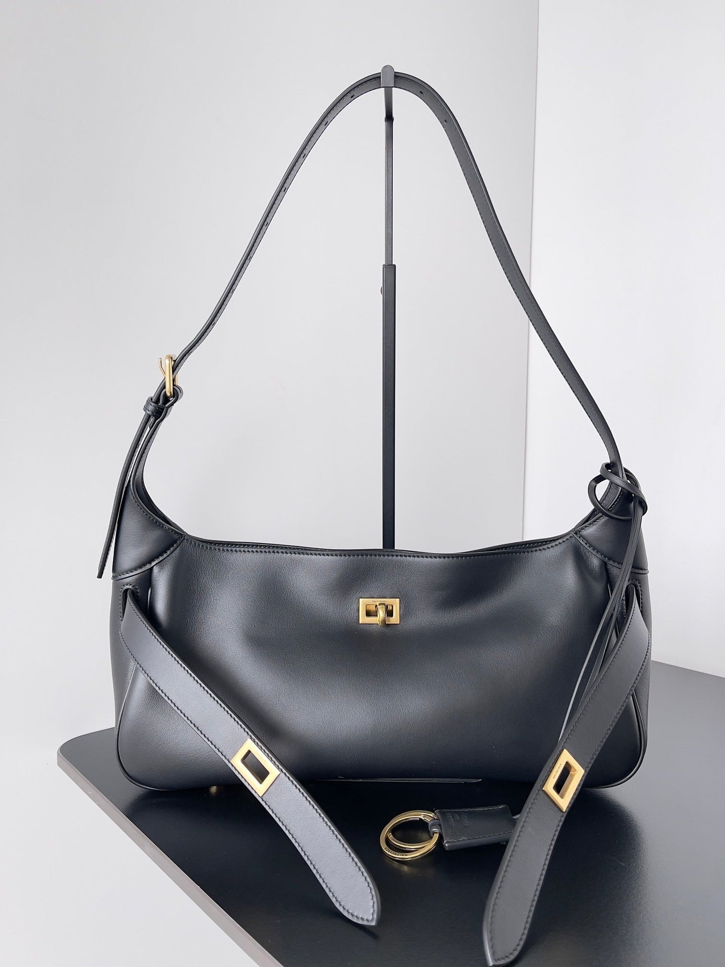 new-luxury-designer-bags-nm24354