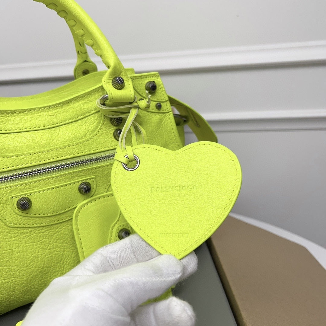 new-designer-premium-bags-nm24285
