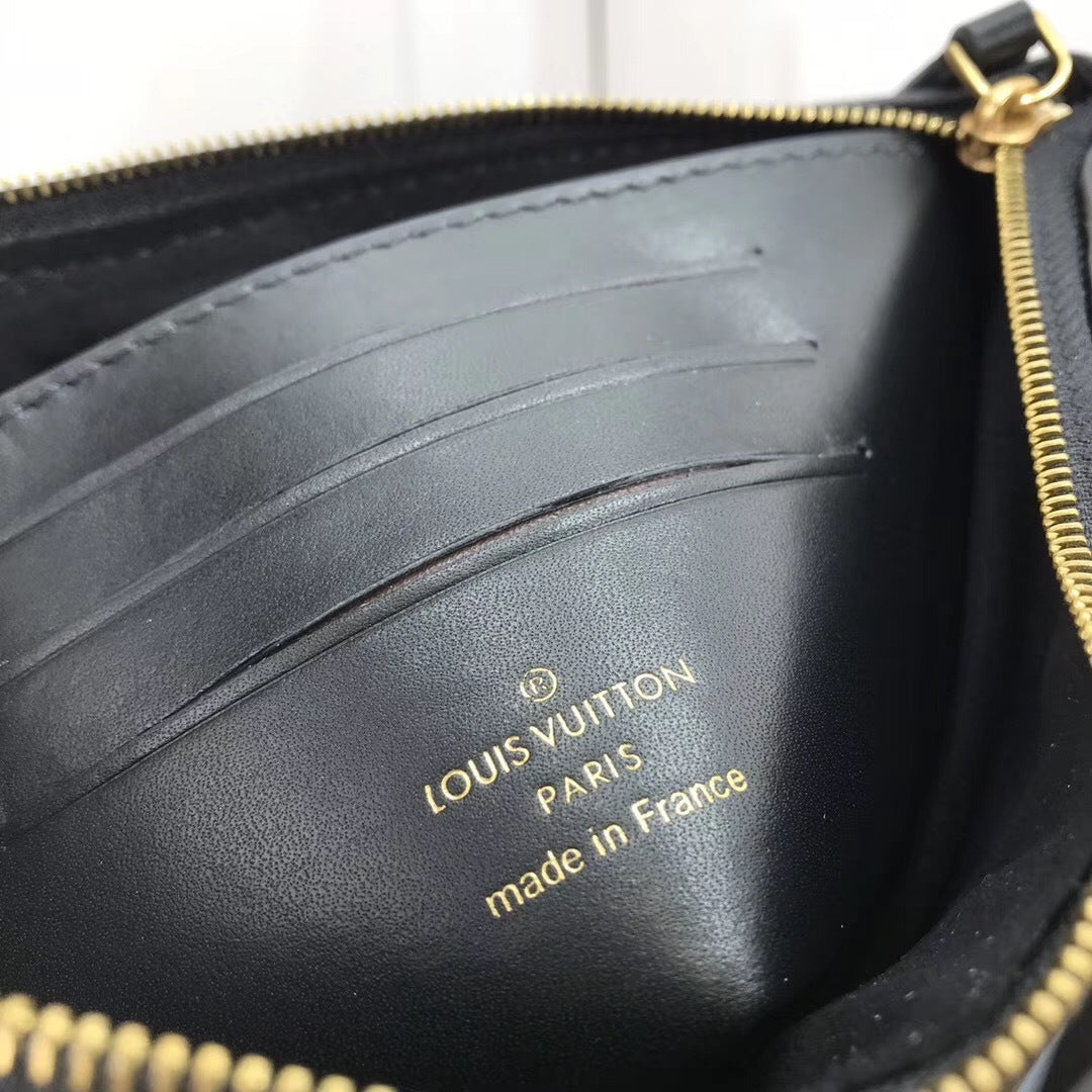 Dragons Bags - Best High-End Brands in One Place - AFFORDABLE LUXURY BAGS - 4005