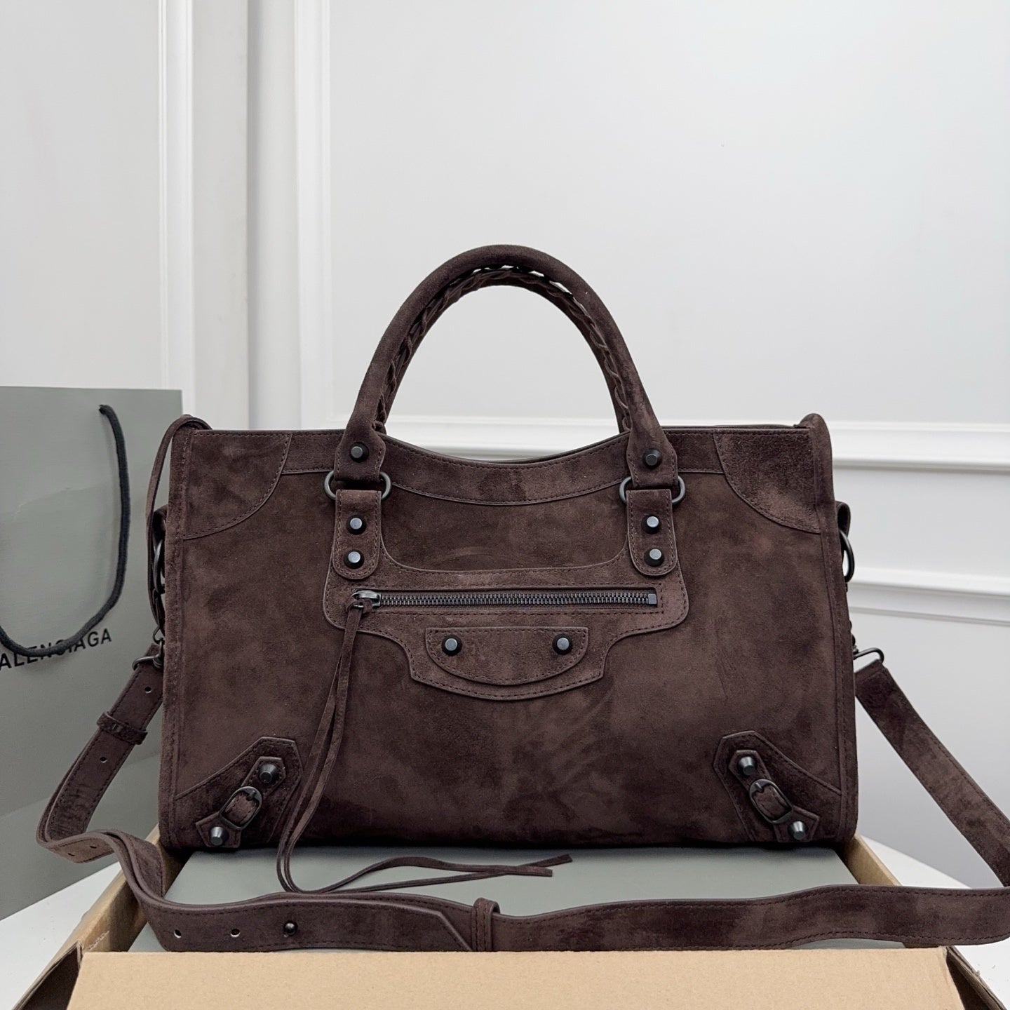 new-designer-premium-bags-nm24024