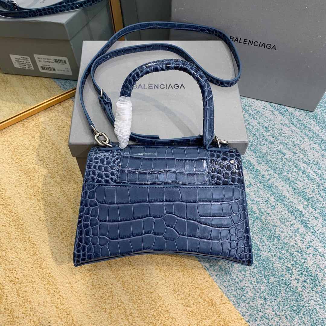 new-luxury-designer-bags-nm24078
