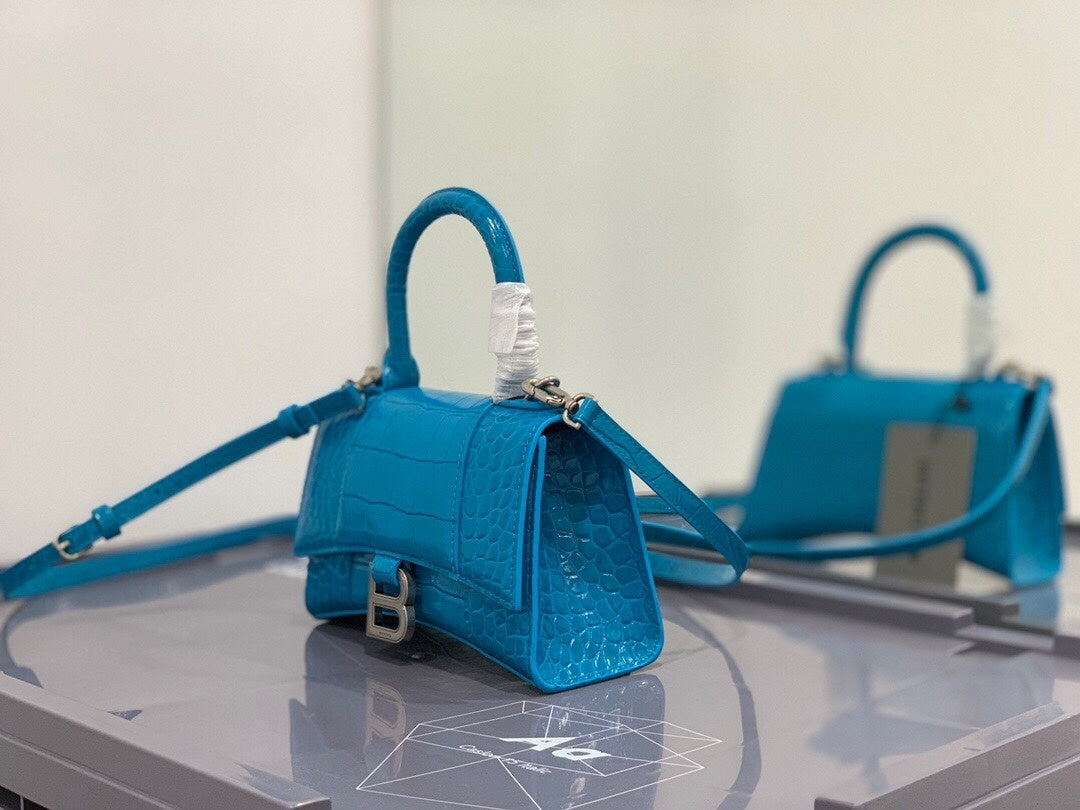 new-luxury-designer-bags-nm24077