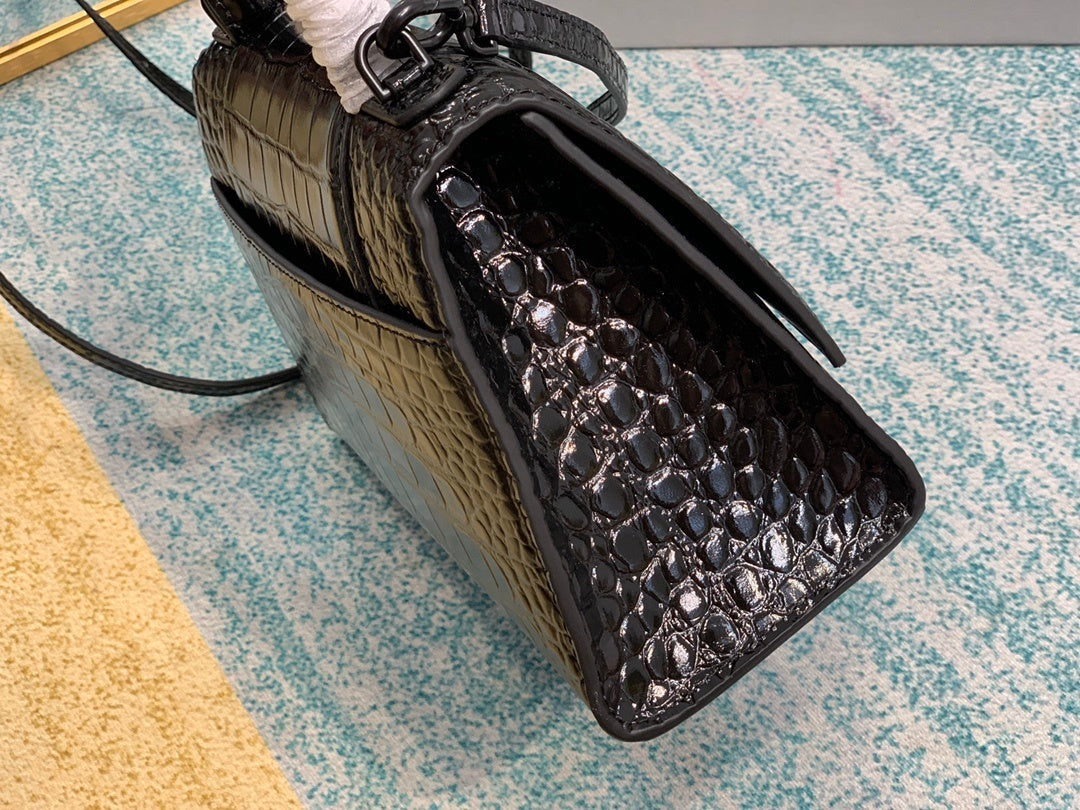 new-luxury-designer-bags-nm24079