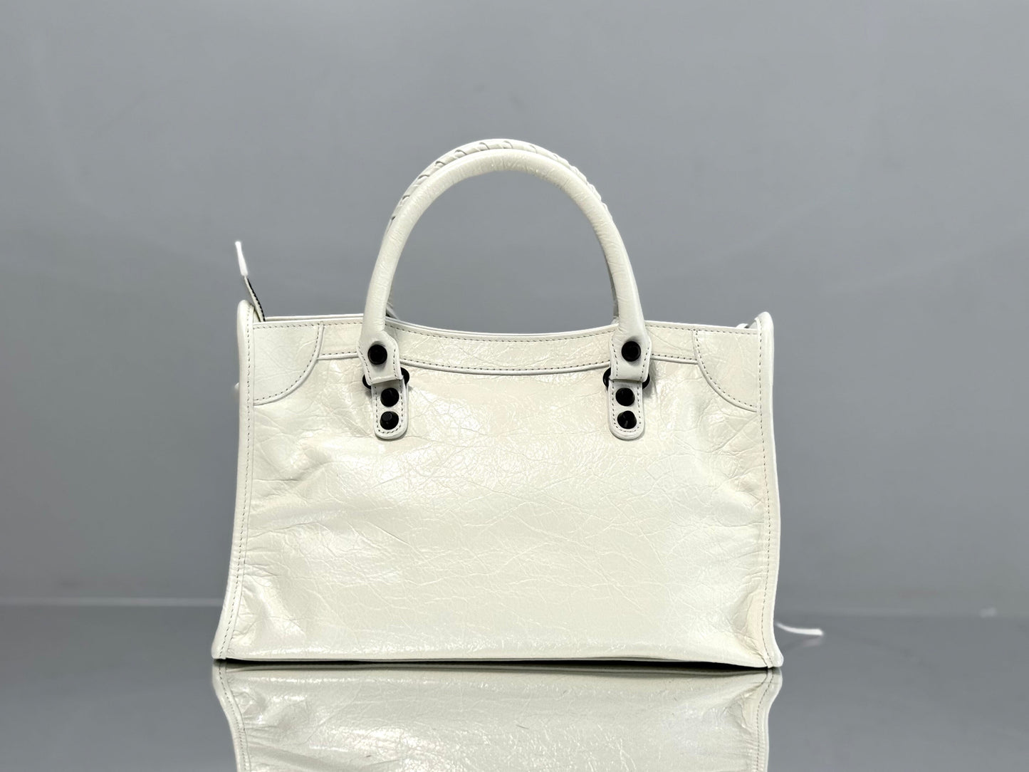 new-luxury-designer-bags-nm24897