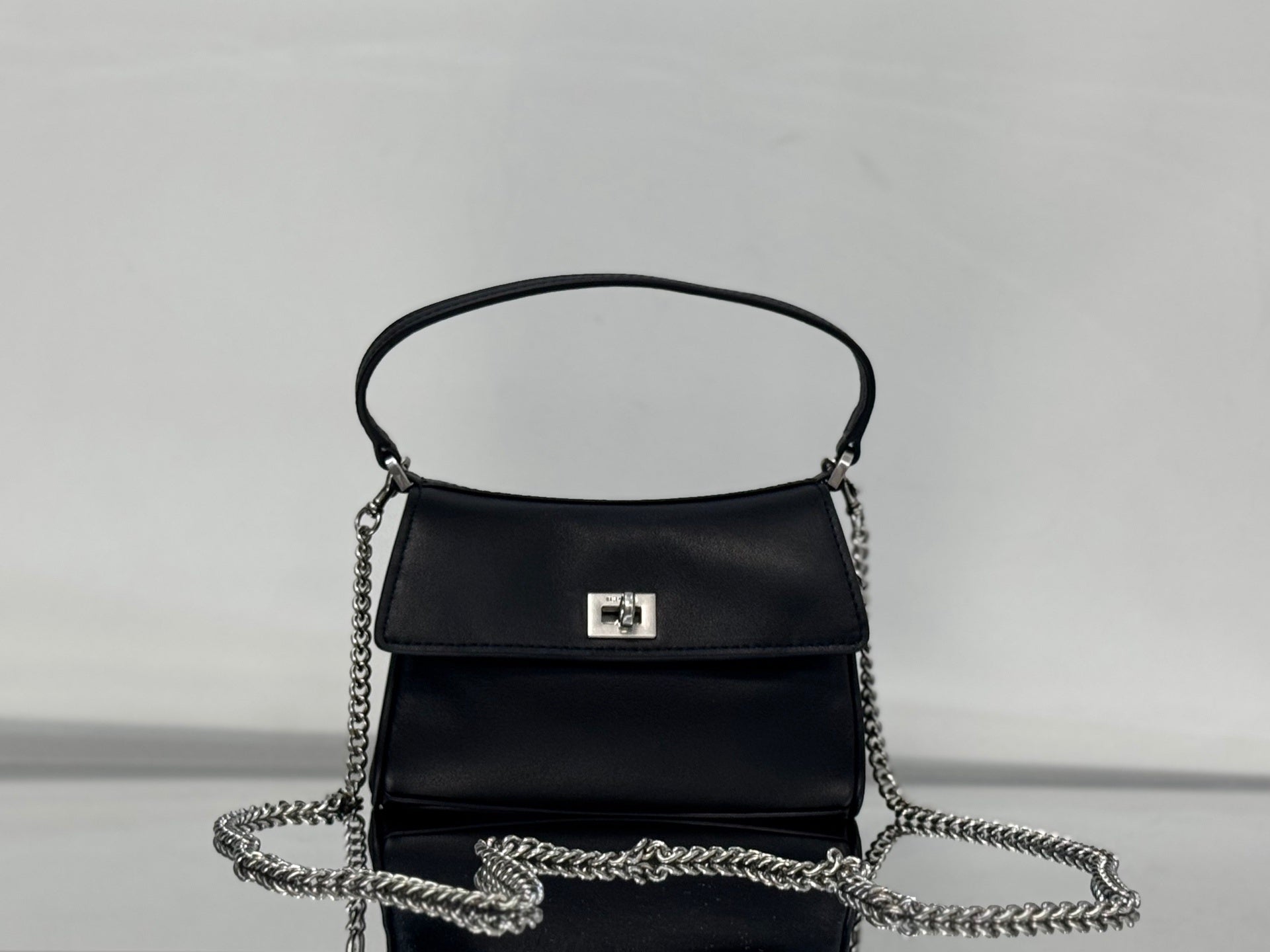 new-luxury-designer-bags-nm24386