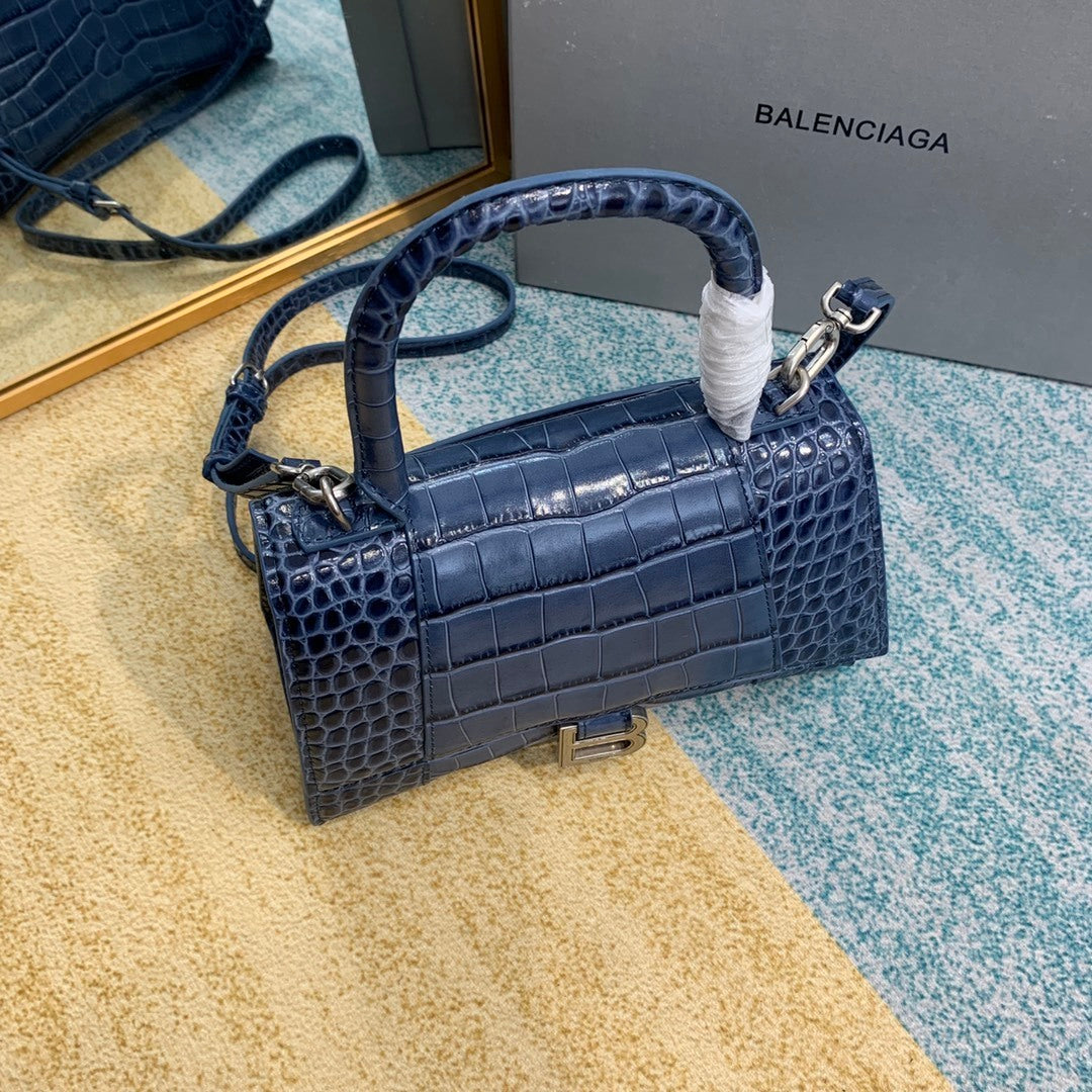 new-luxury-designer-bags-nm24078