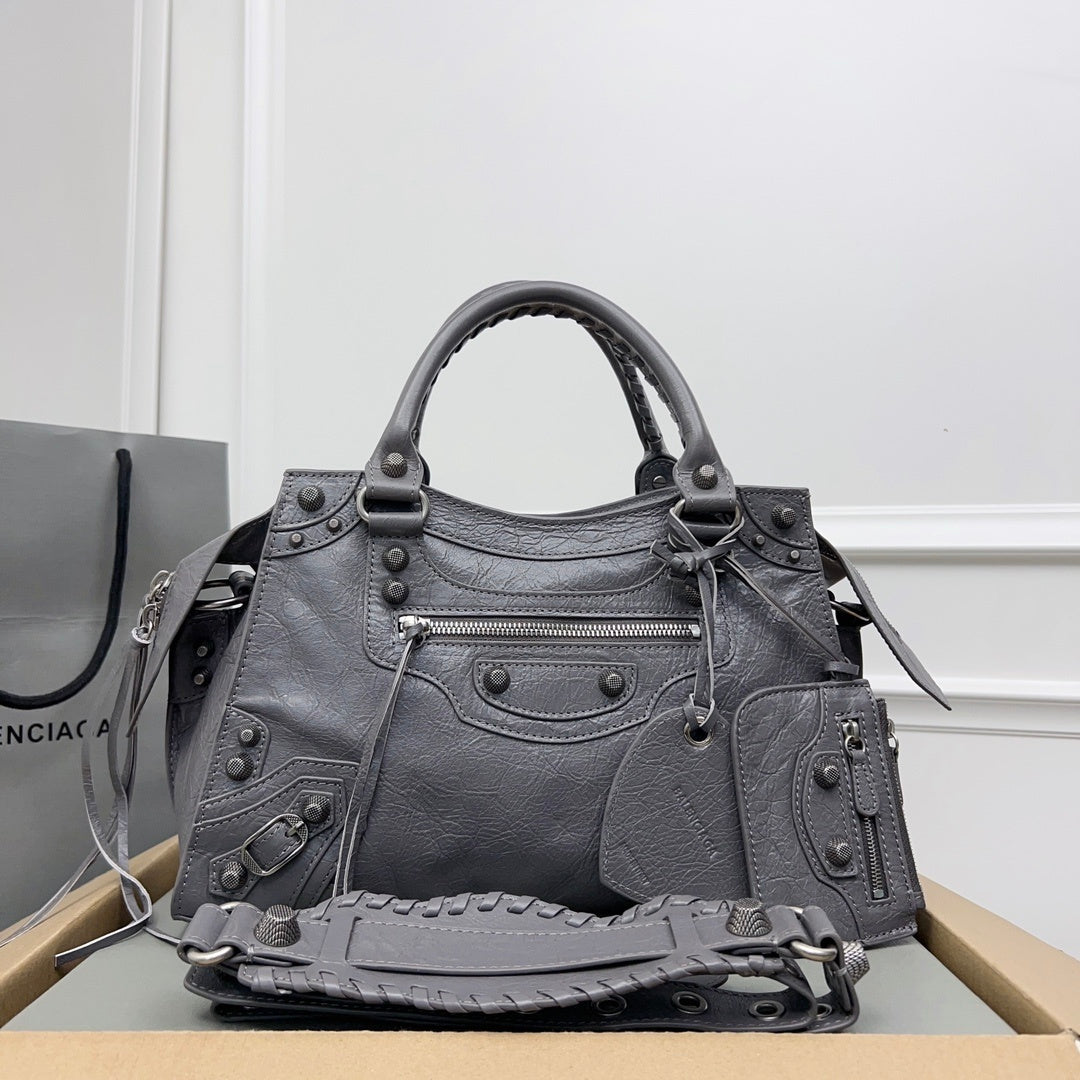 new-luxury-designer-bags-nm24276
