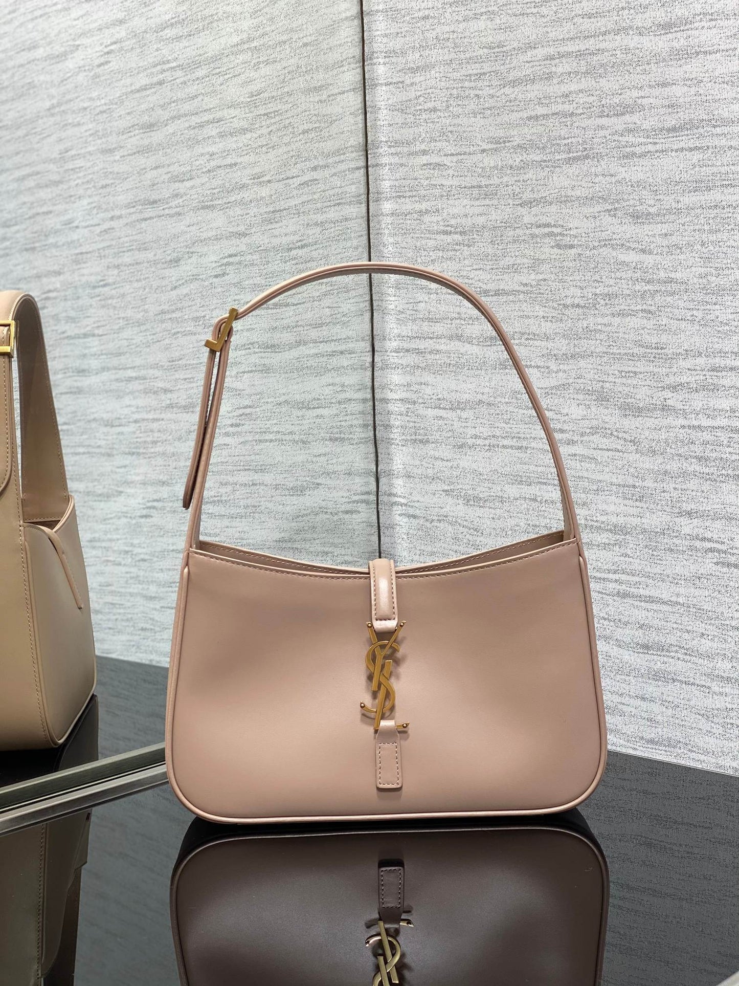 Dragons Bags - High-Quality Designer Products for You - AFFORDABLE LUXURY BAGS - 5895