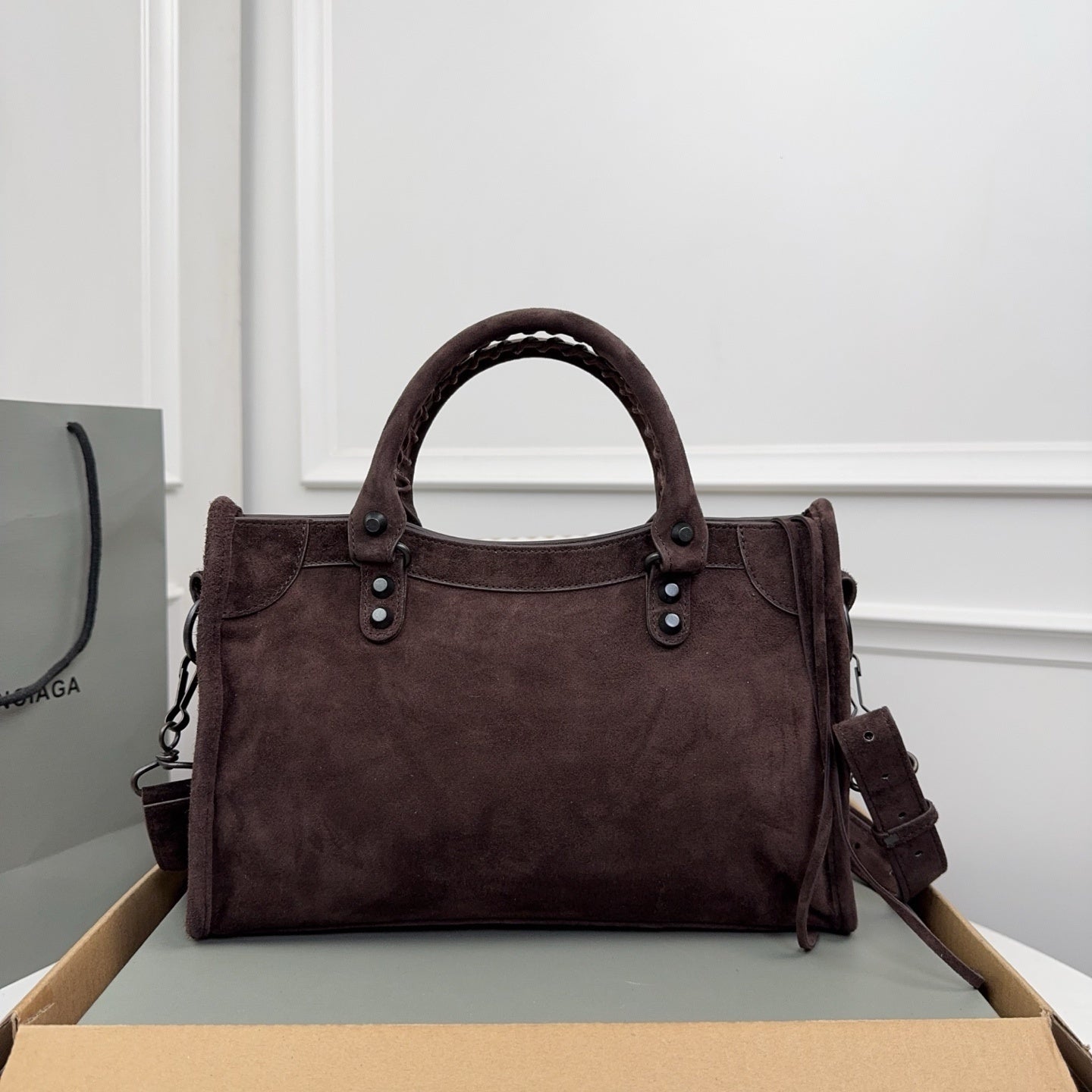 new-luxury-designer-bags-nm24352