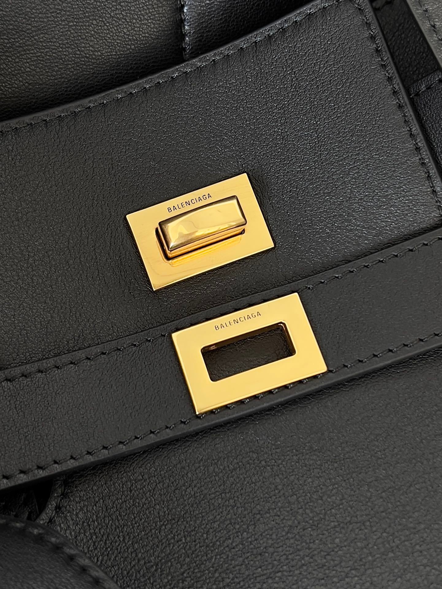 new-luxury-designer-bags-nm24349