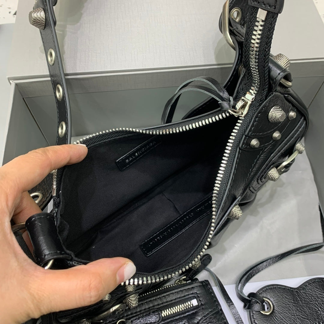 new-luxury-designer-bags-nm24309