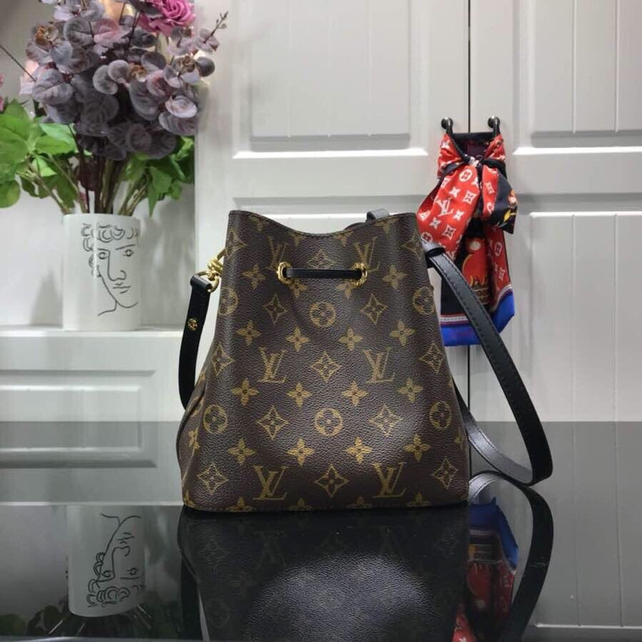 new-luxury-designer-bags-nm22080