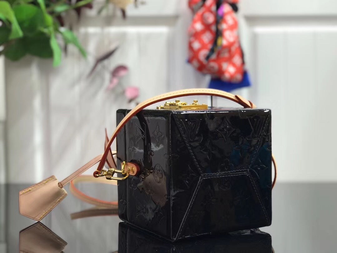 Dragons Bags - High-Quality Designer Products for You - AFFORDABLE LUXURY BAGS - 4019