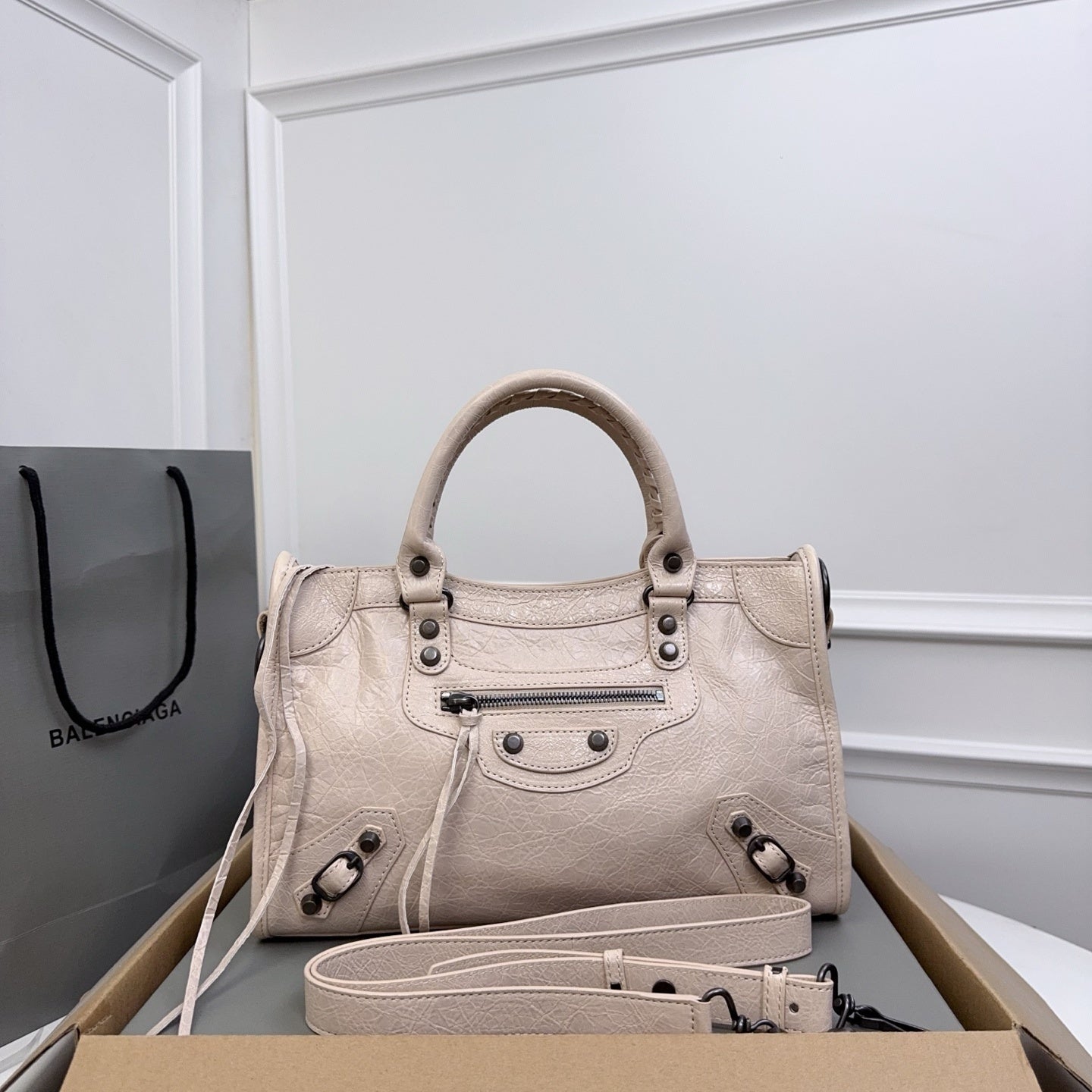 new-designer-premium-bags-nm24033
