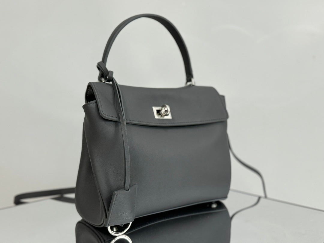 new-luxury-designer-bags-nm25107