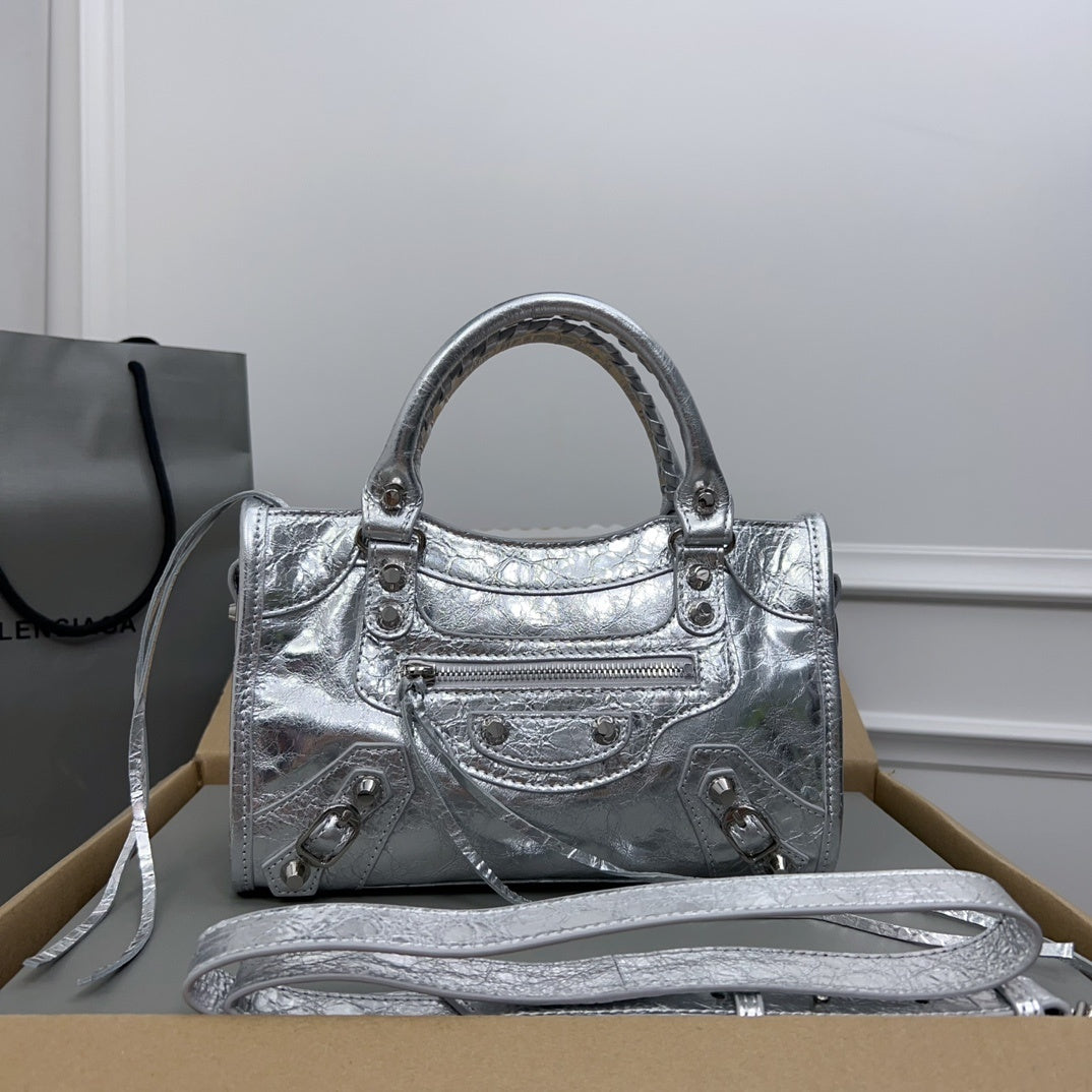 new-luxury-designer-bags-nm24039