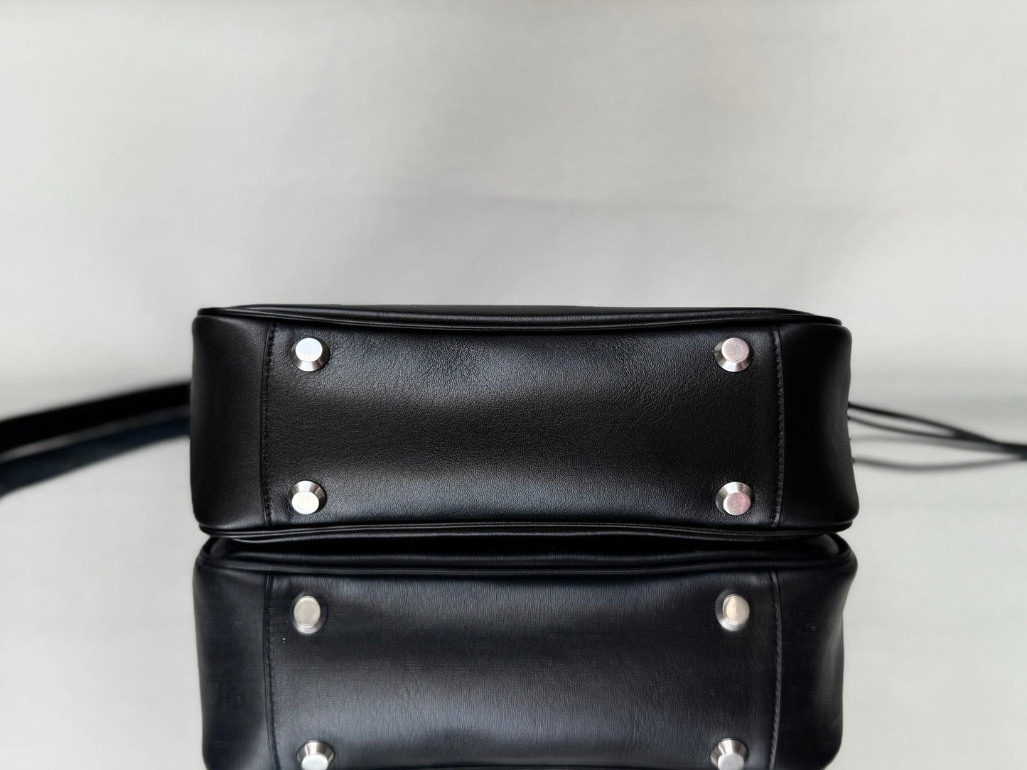 new-luxury-designer-bags-nm25189