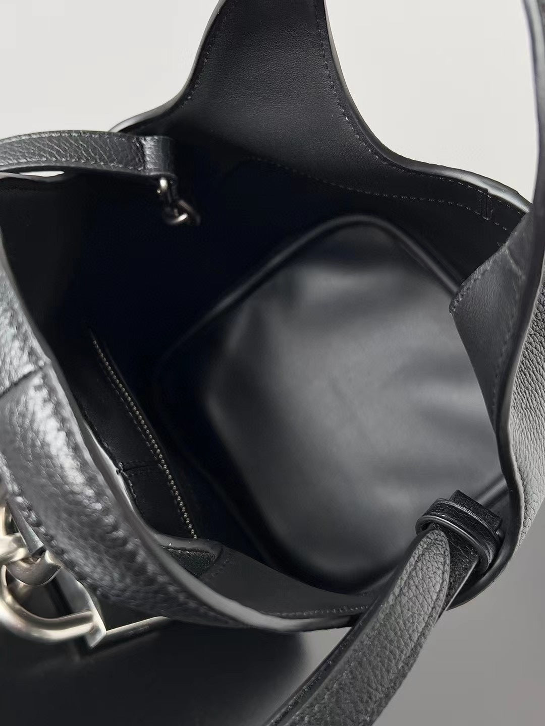 new-luxury-designer-bags-nm24353