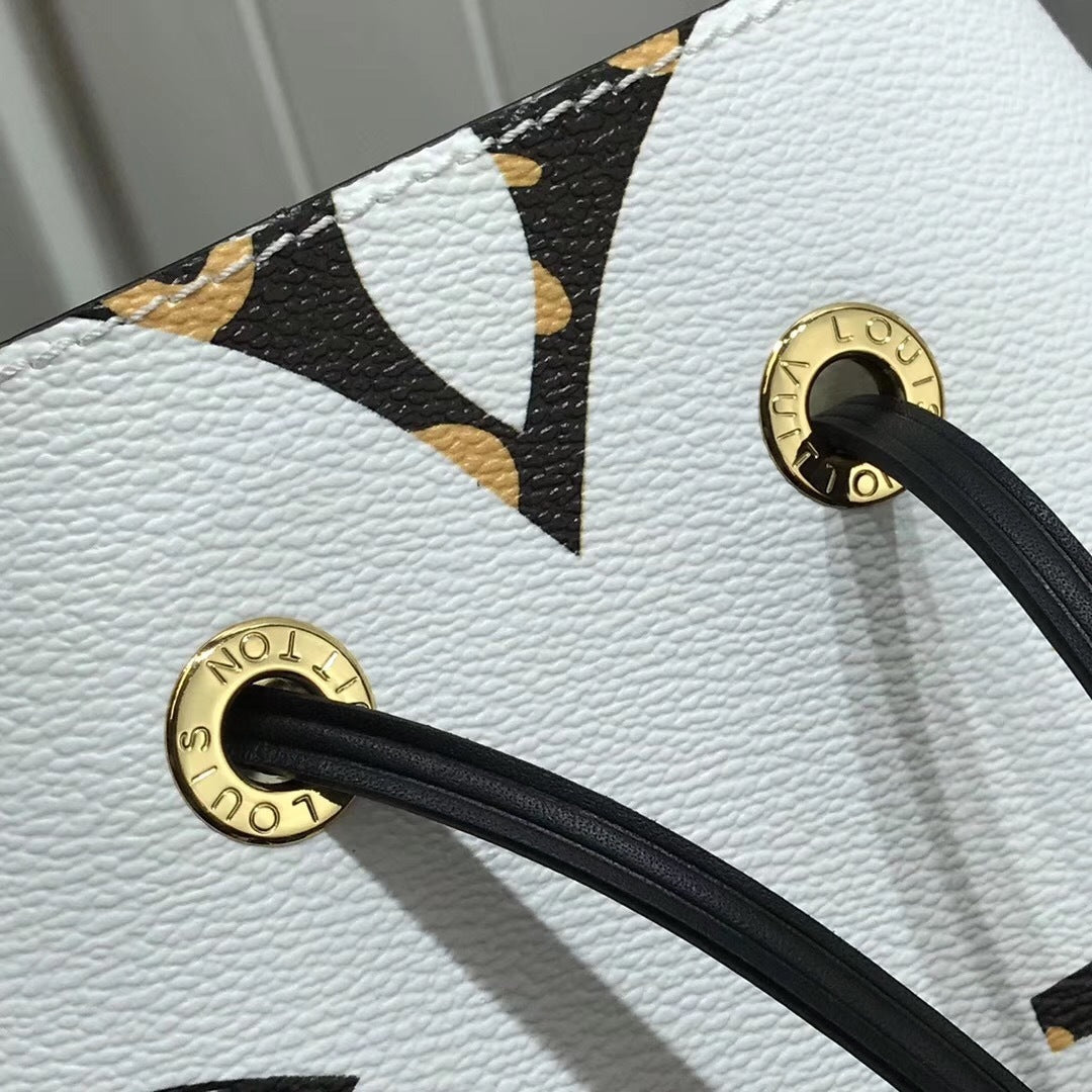 Dragons Bags - Premium Luxury Goods and Accessories - AFFORDABLE LUXURY BAGS - 4066