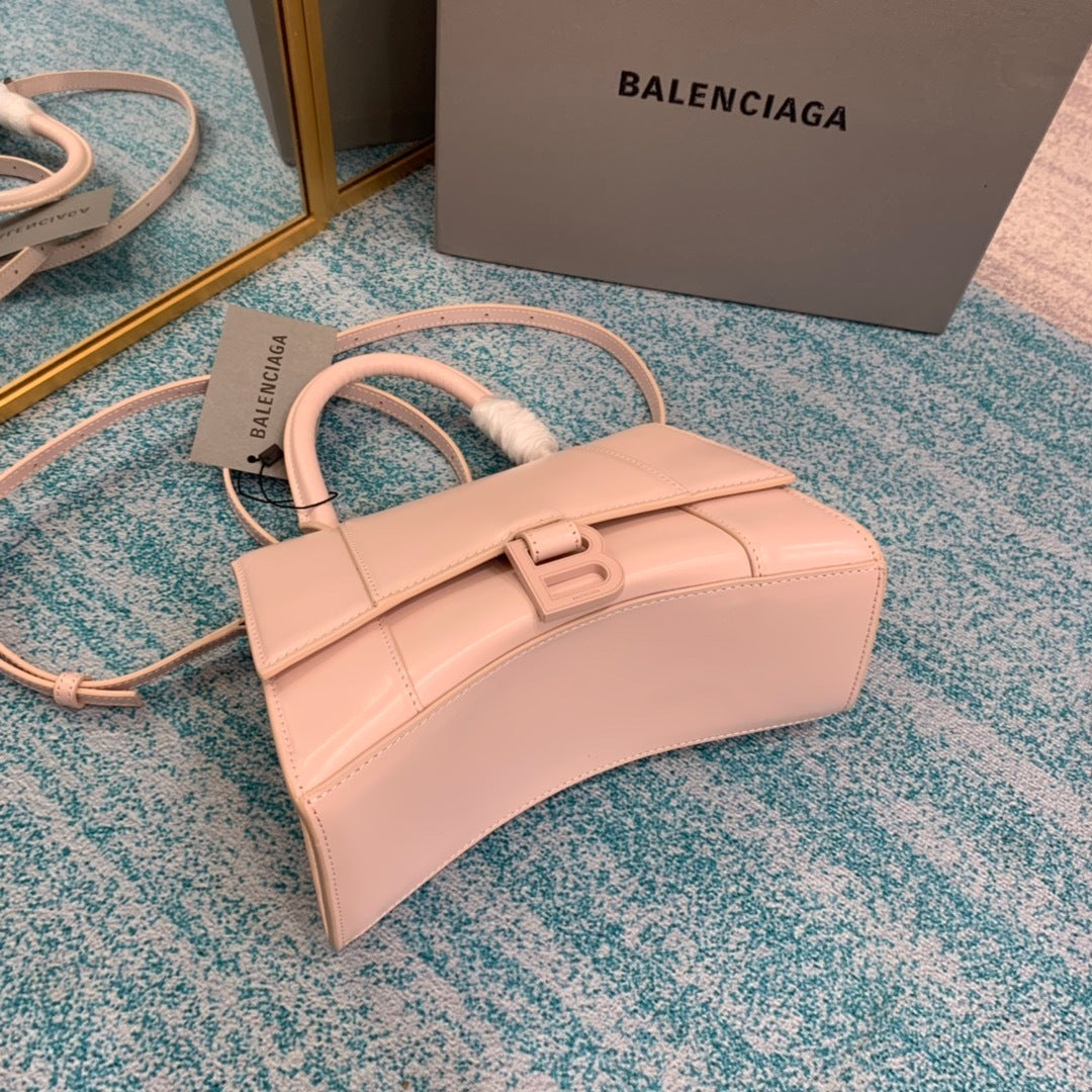 new-luxury-designer-bags-nm24082