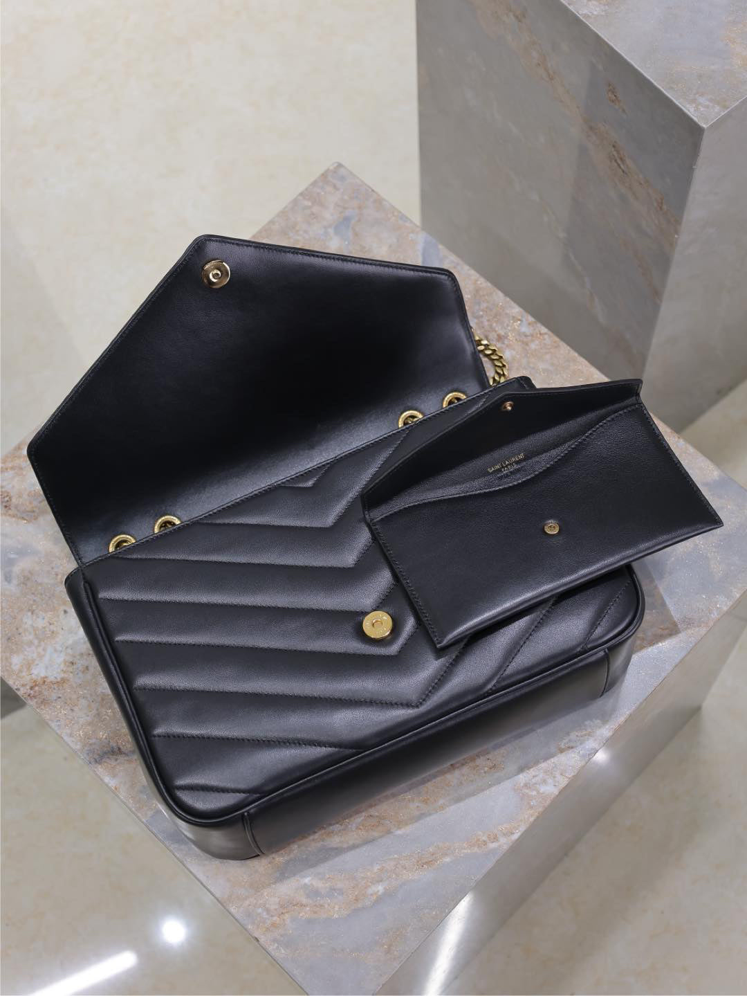 Dragons Bags - Best High-End Brands in One Place - AFFORDABLE LUXURY BAGS - 5941