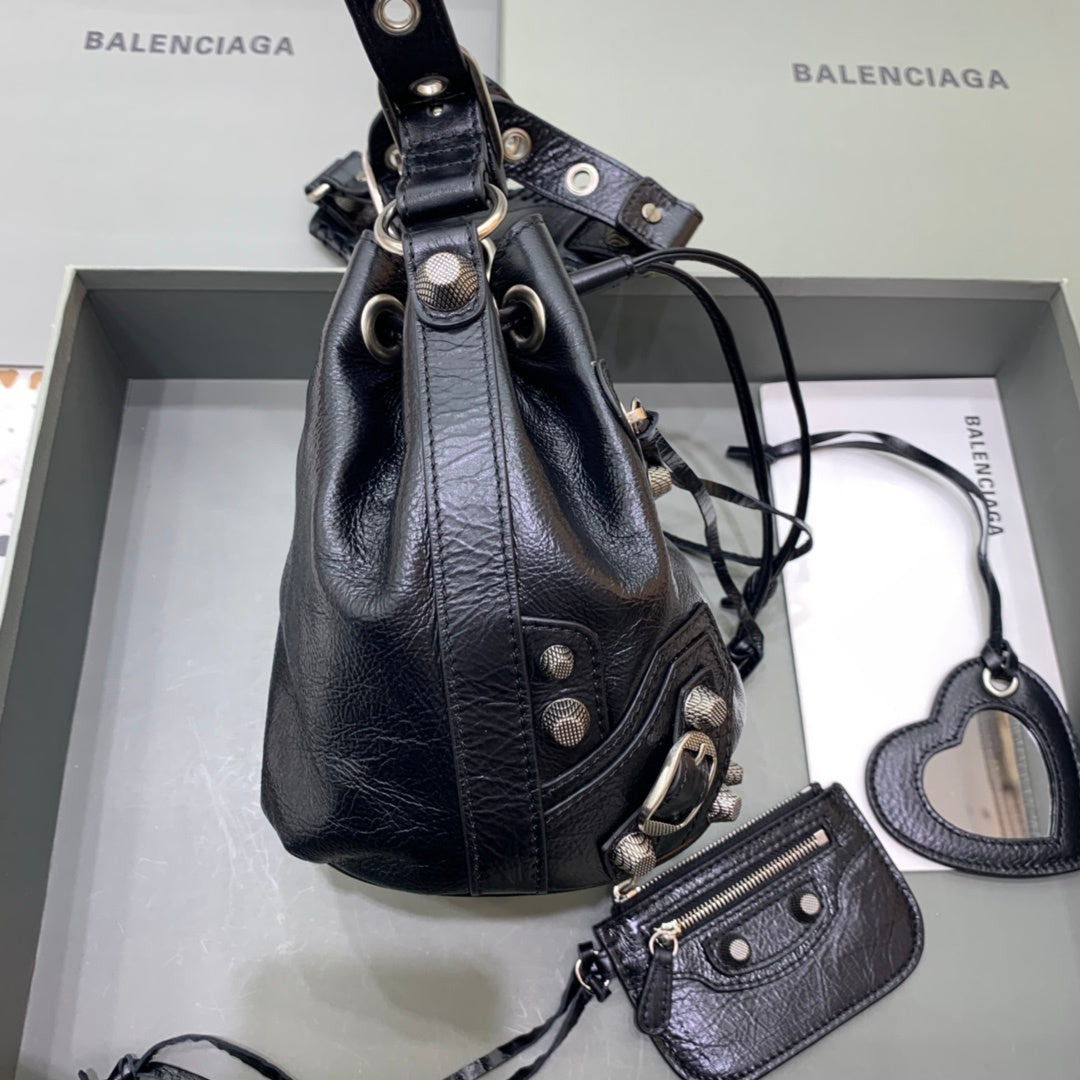 new-luxury-designer-bags-nm24318