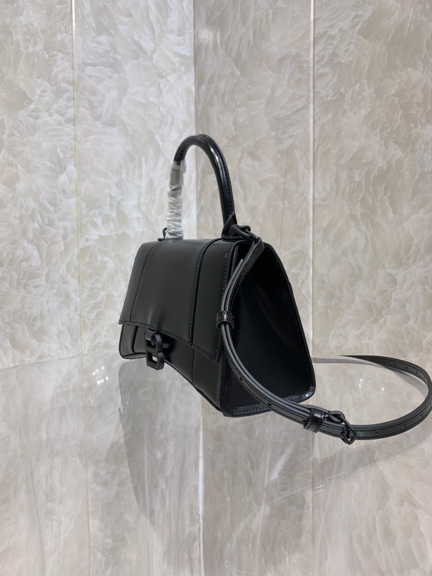 new-luxury-designer-bags-nm24072