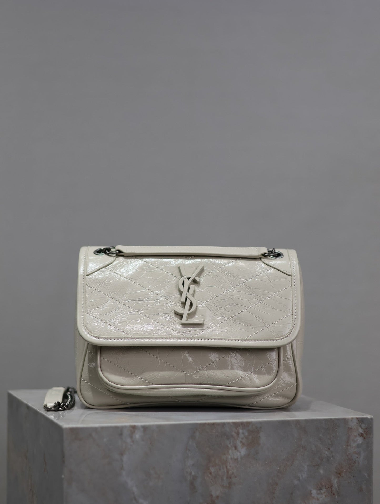Dragons Bags - Best High-End Brands in One Place - AFFORDABLE LUXURY BAGS - 5981
