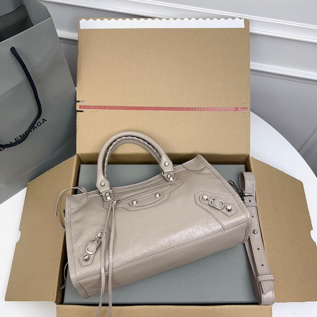 new-designer-premium-bags-nm24021