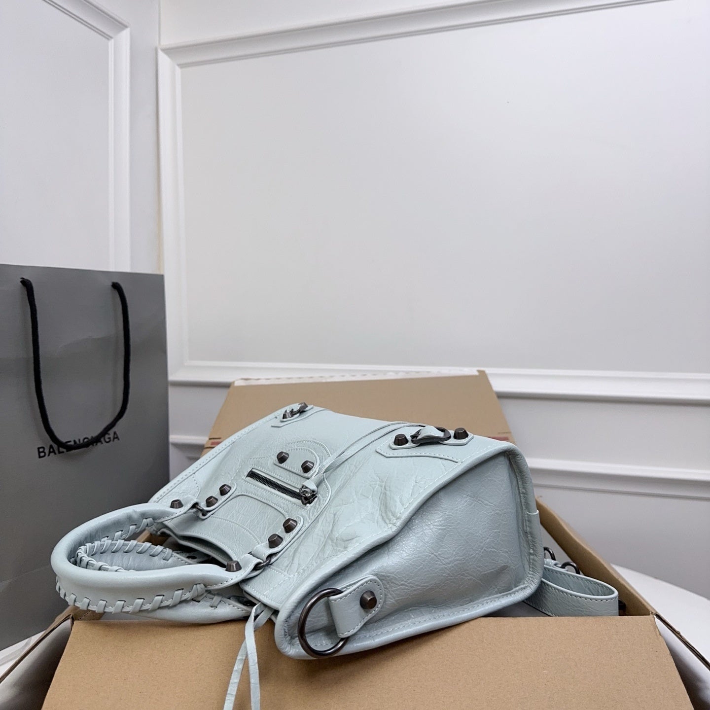 new-designer-premium-bags-nm24032