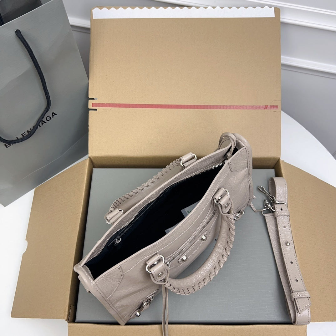 new-designer-premium-bags-nm24021