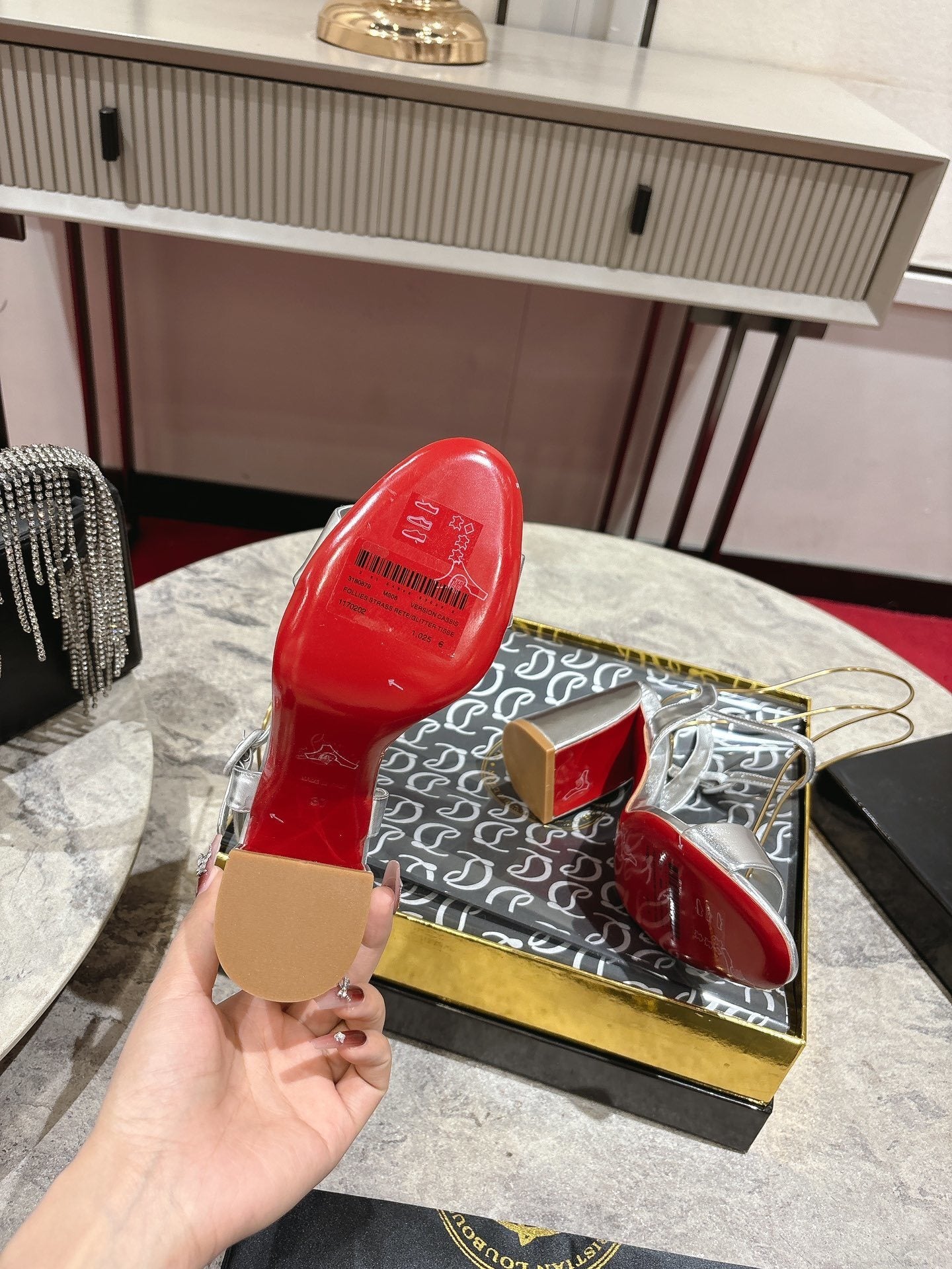 Dragons Bags - High-Quality Designer Products for You - AFFORDABLE LUXURY HEELS - 8303
