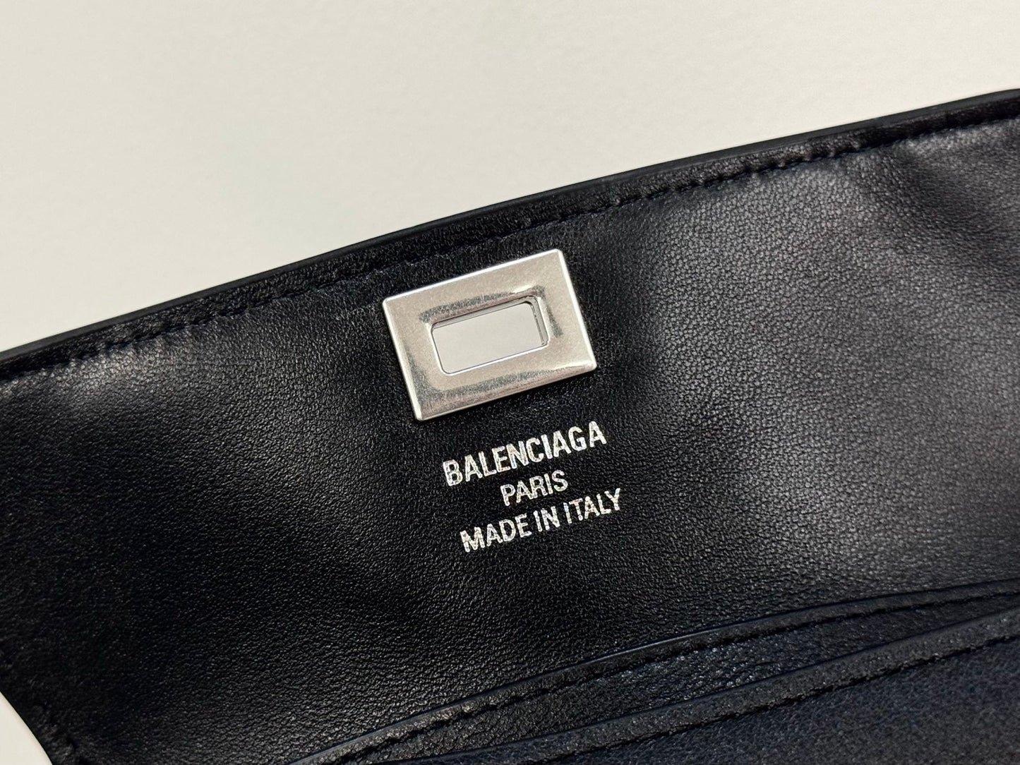 new-luxury-designer-bags-nm24386