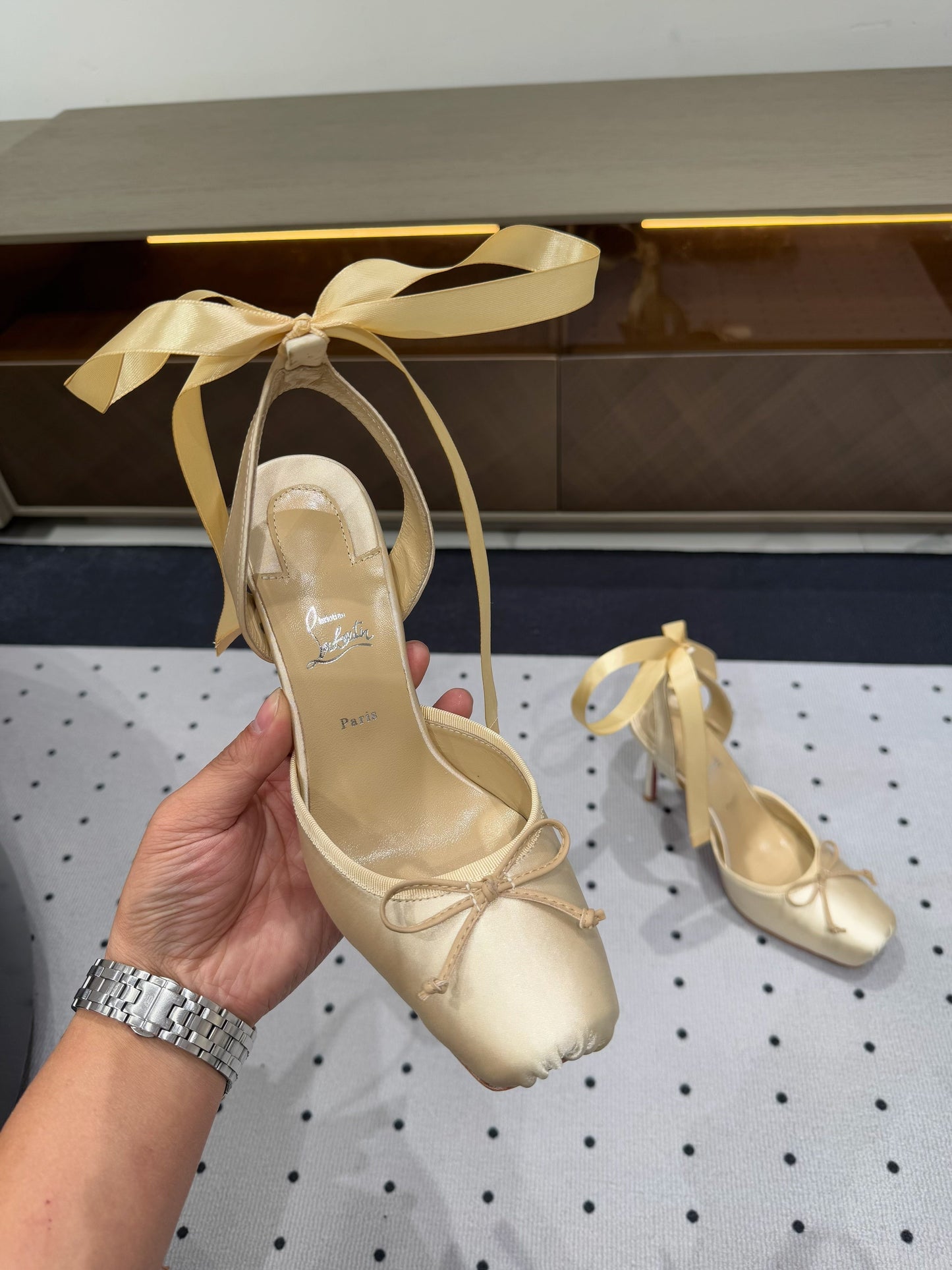 Dragons Bags - Premium Luxury Goods and Accessories - AFFORDABLE LUXURY HEELS - 8214