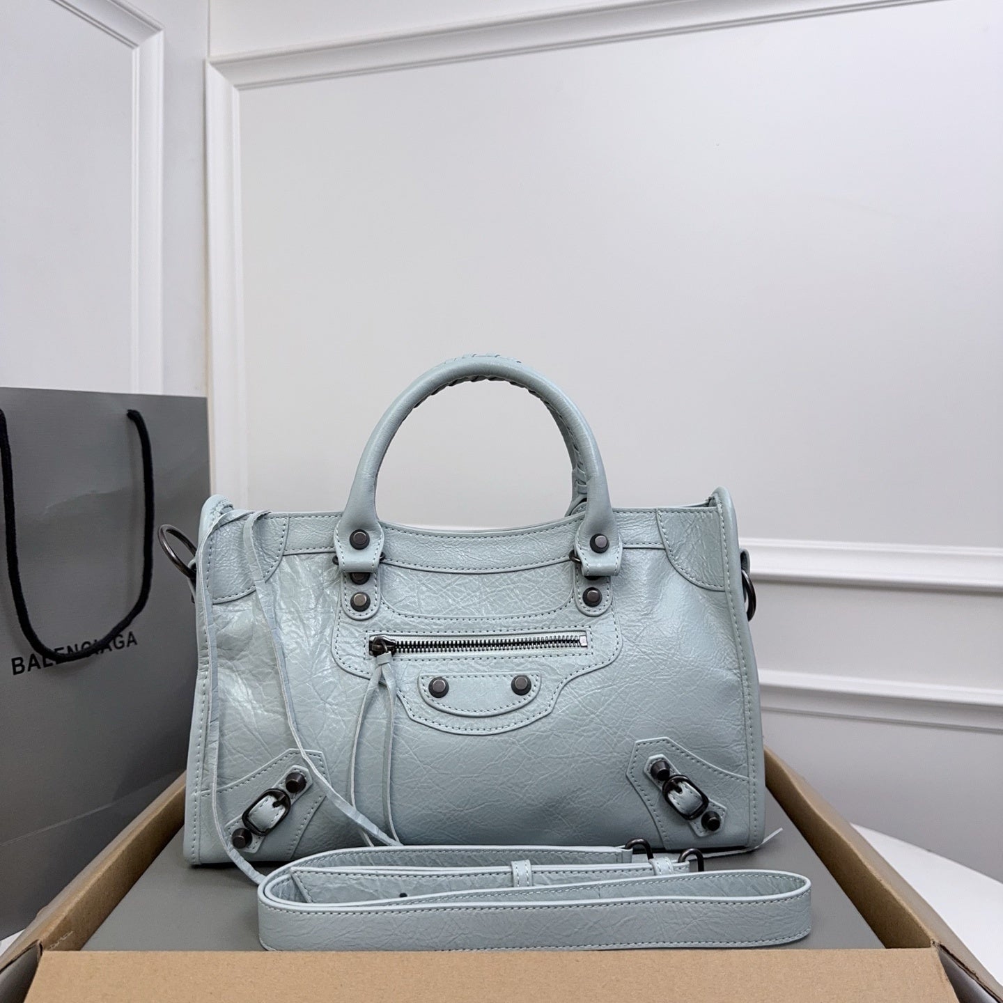 new-designer-premium-bags-nm24032