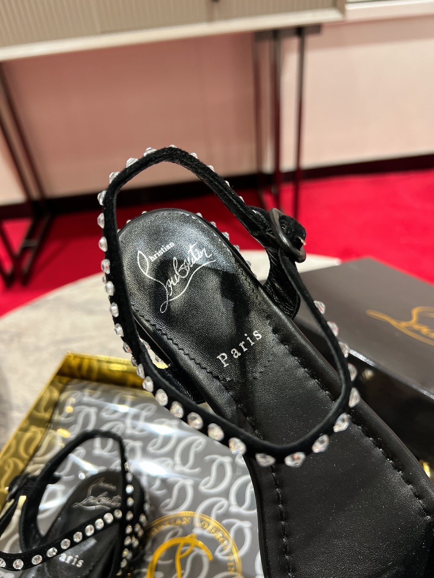 Dragons Bags - High-Quality Designer Products for You - AFFORDABLE LUXURY HEELS - 8131