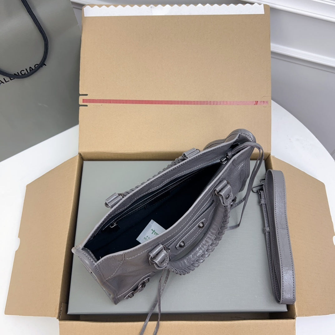 new-designer-premium-bags-nm24022