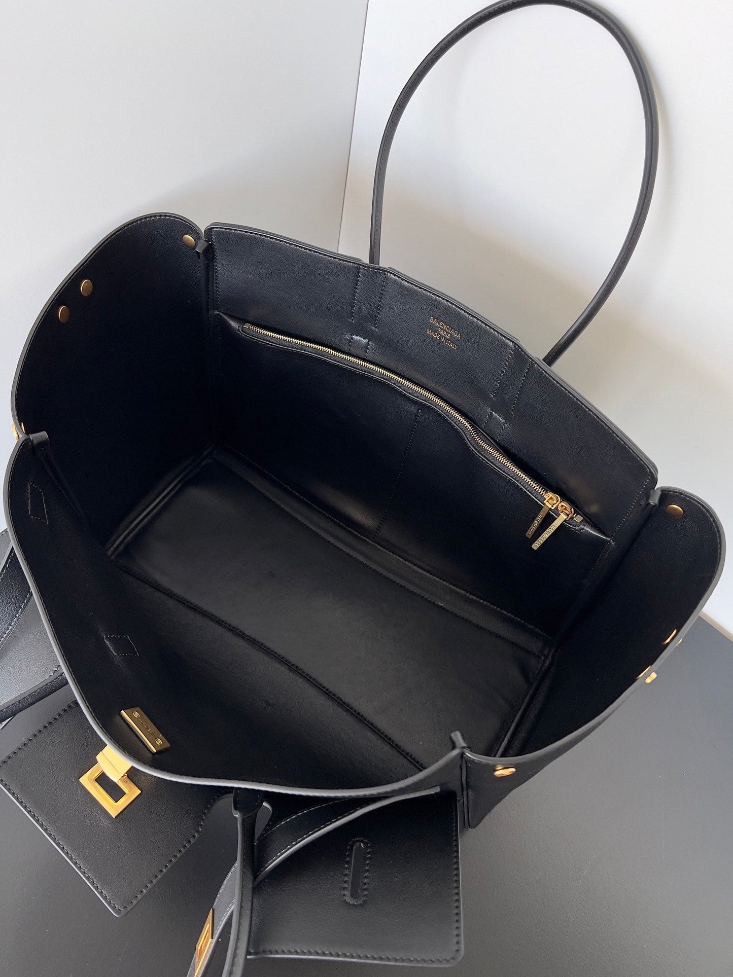 new-designer-premium-bags-nm25064