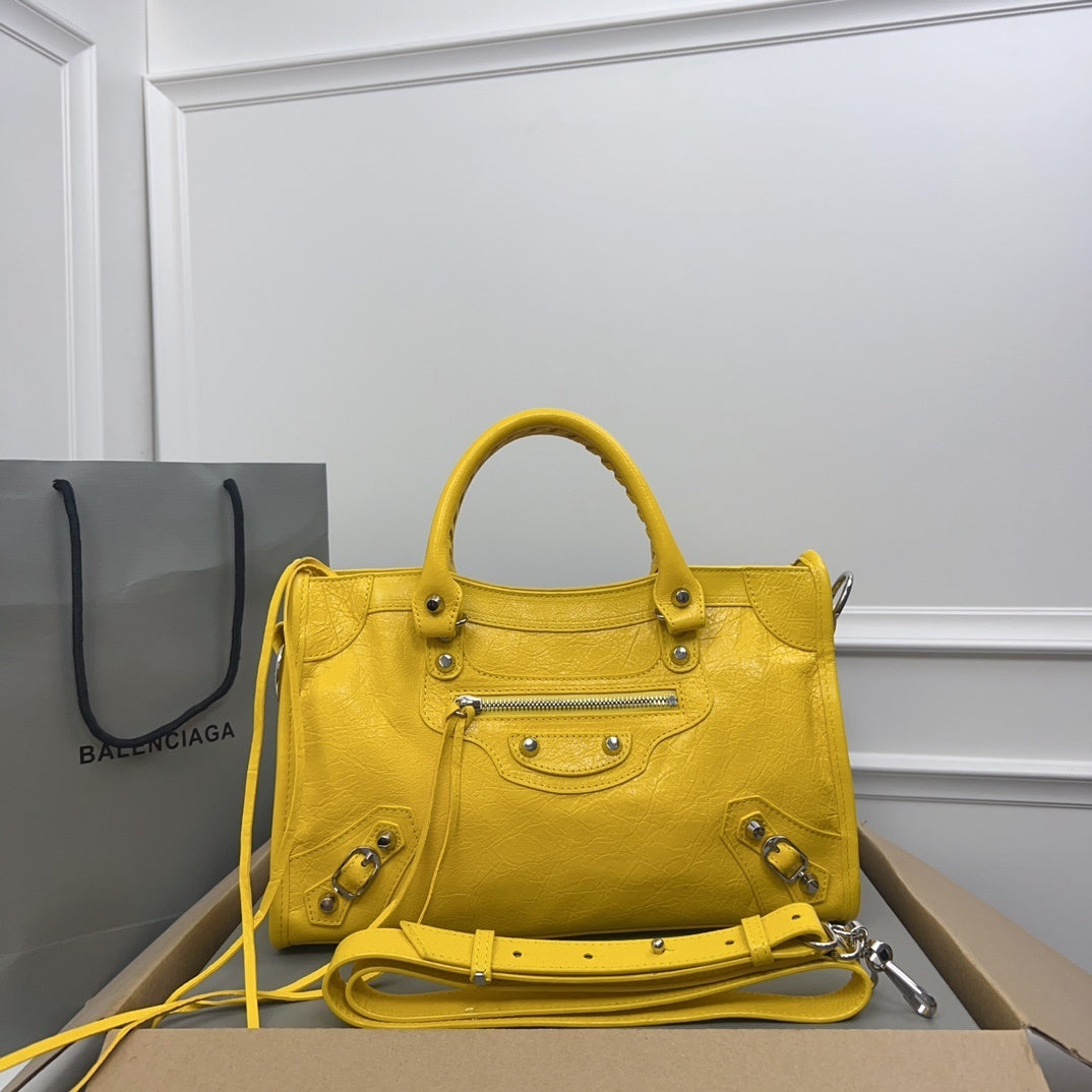 new-designer-premium-bags-nm24028