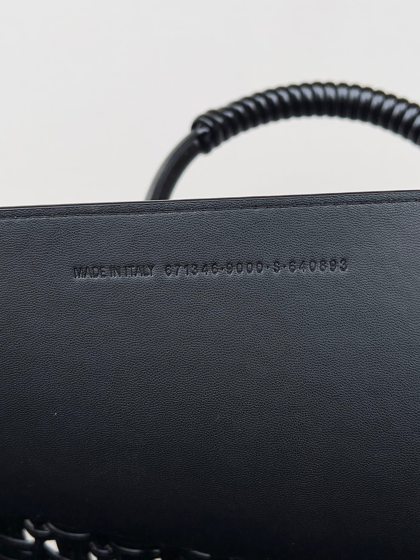 new-luxury-designer-bags-nm24063
