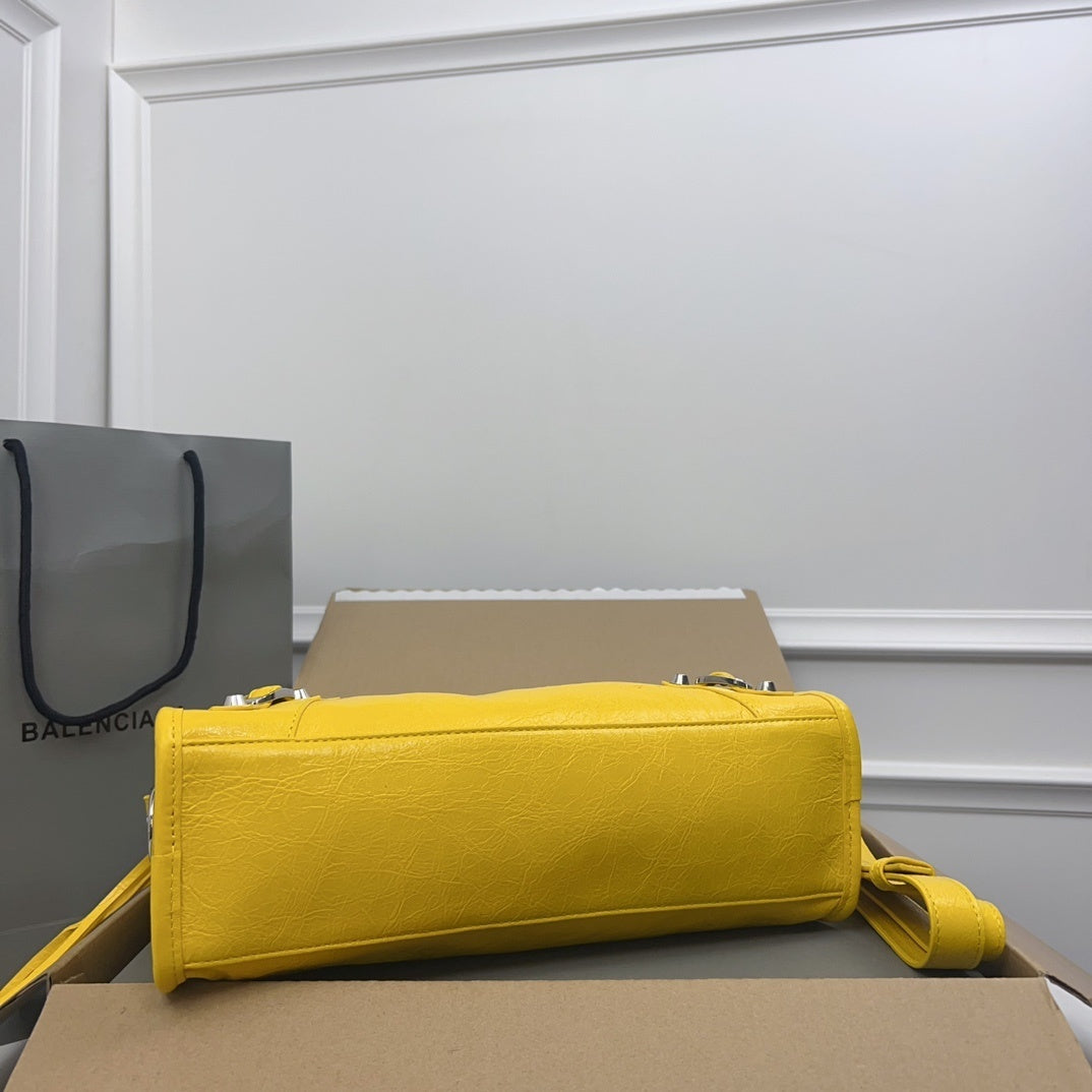 new-designer-premium-bags-nm24028
