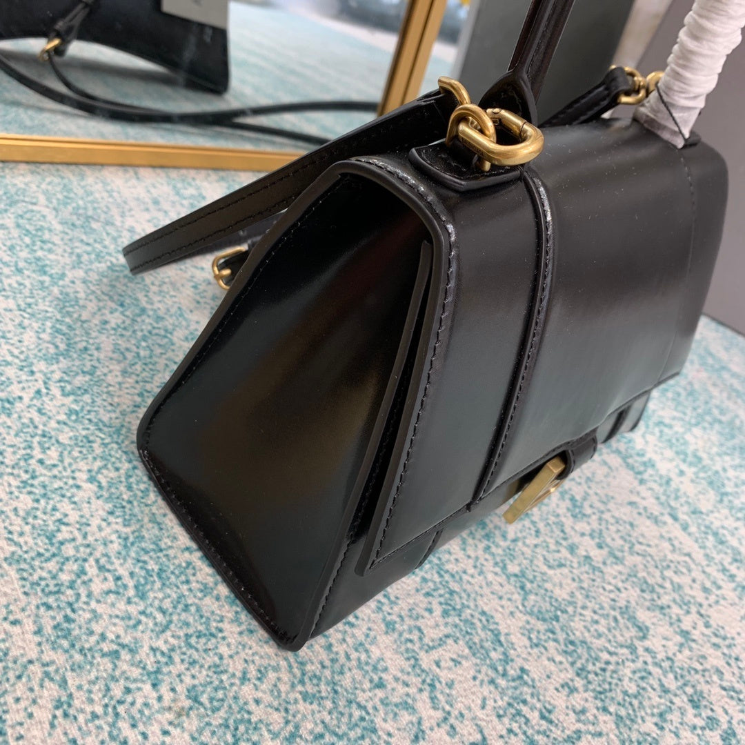 new-luxury-designer-bags-nm24085