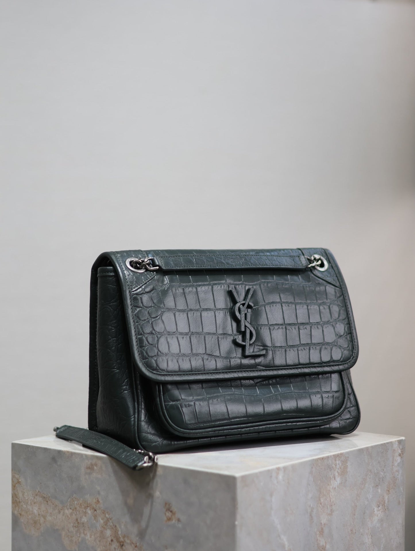 Dragons Bags - High-Quality Designer Products for You - AFFORDABLE LUXURY BAGS - 5995