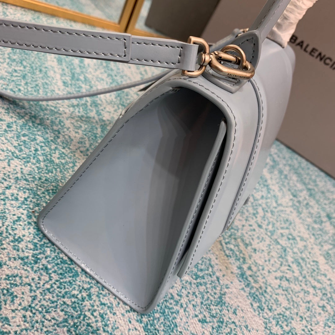 new-luxury-designer-bags-nm24084