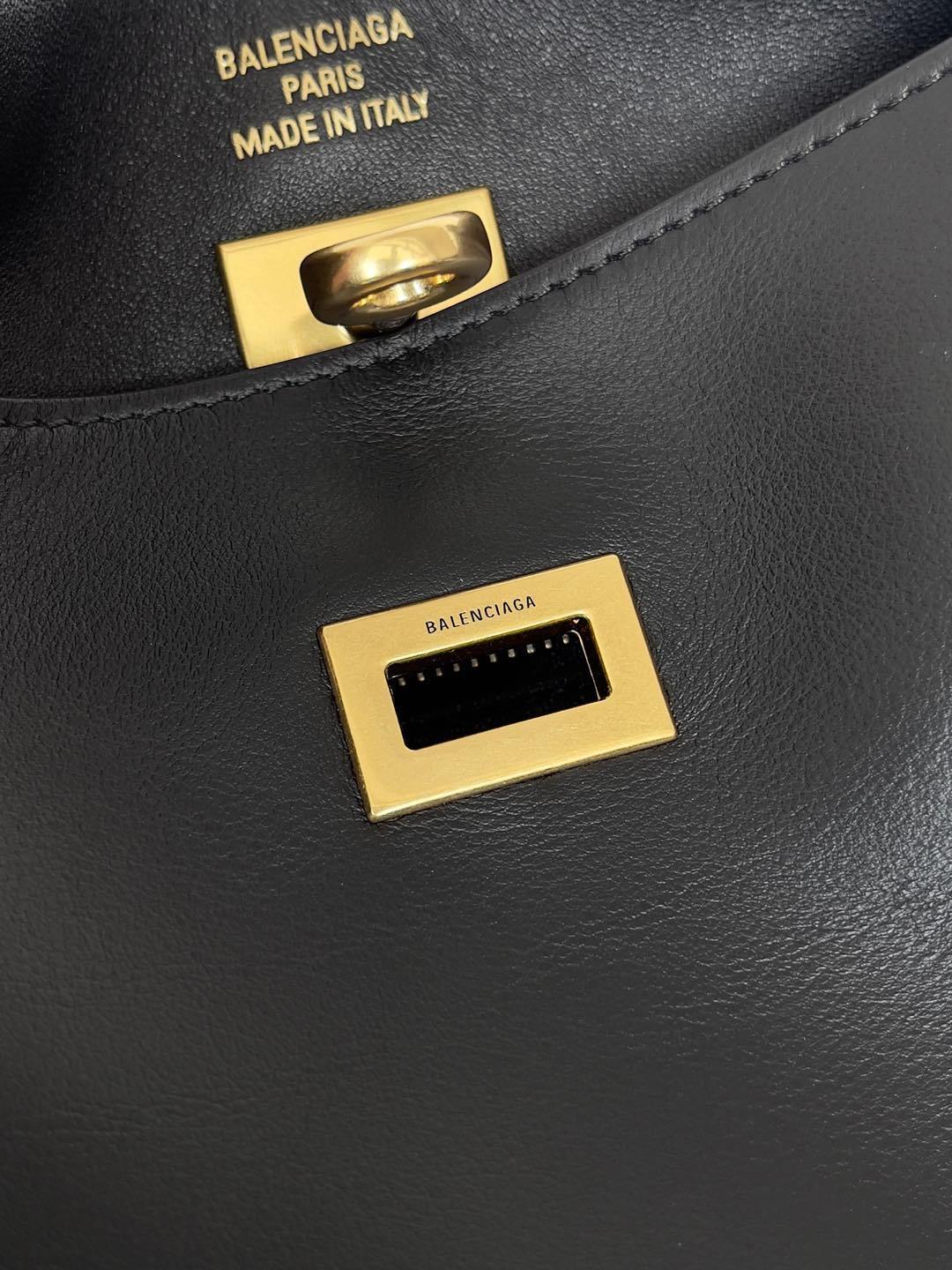 new-luxury-designer-bags-nm24350