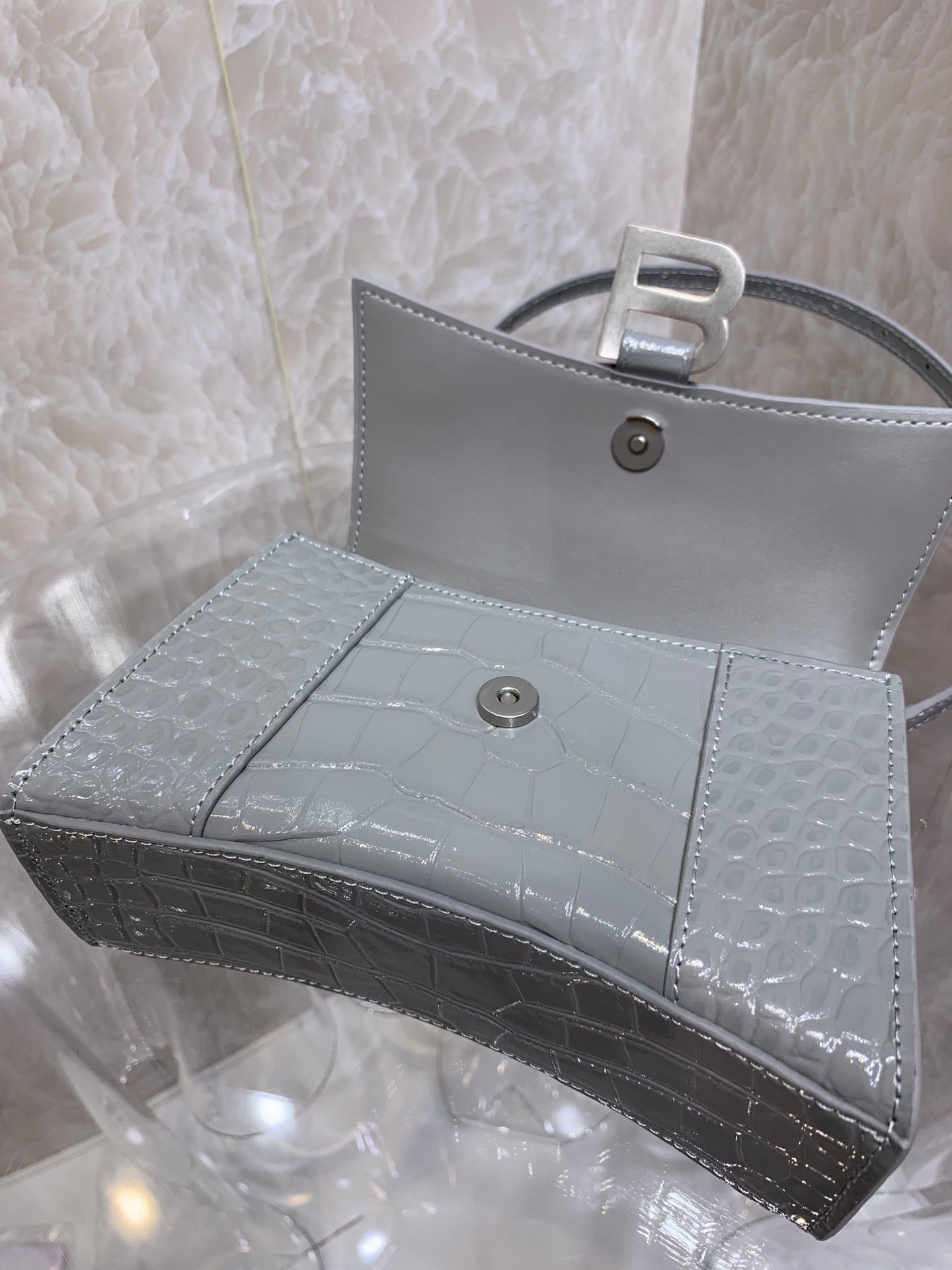 new-luxury-designer-bags-nm24070